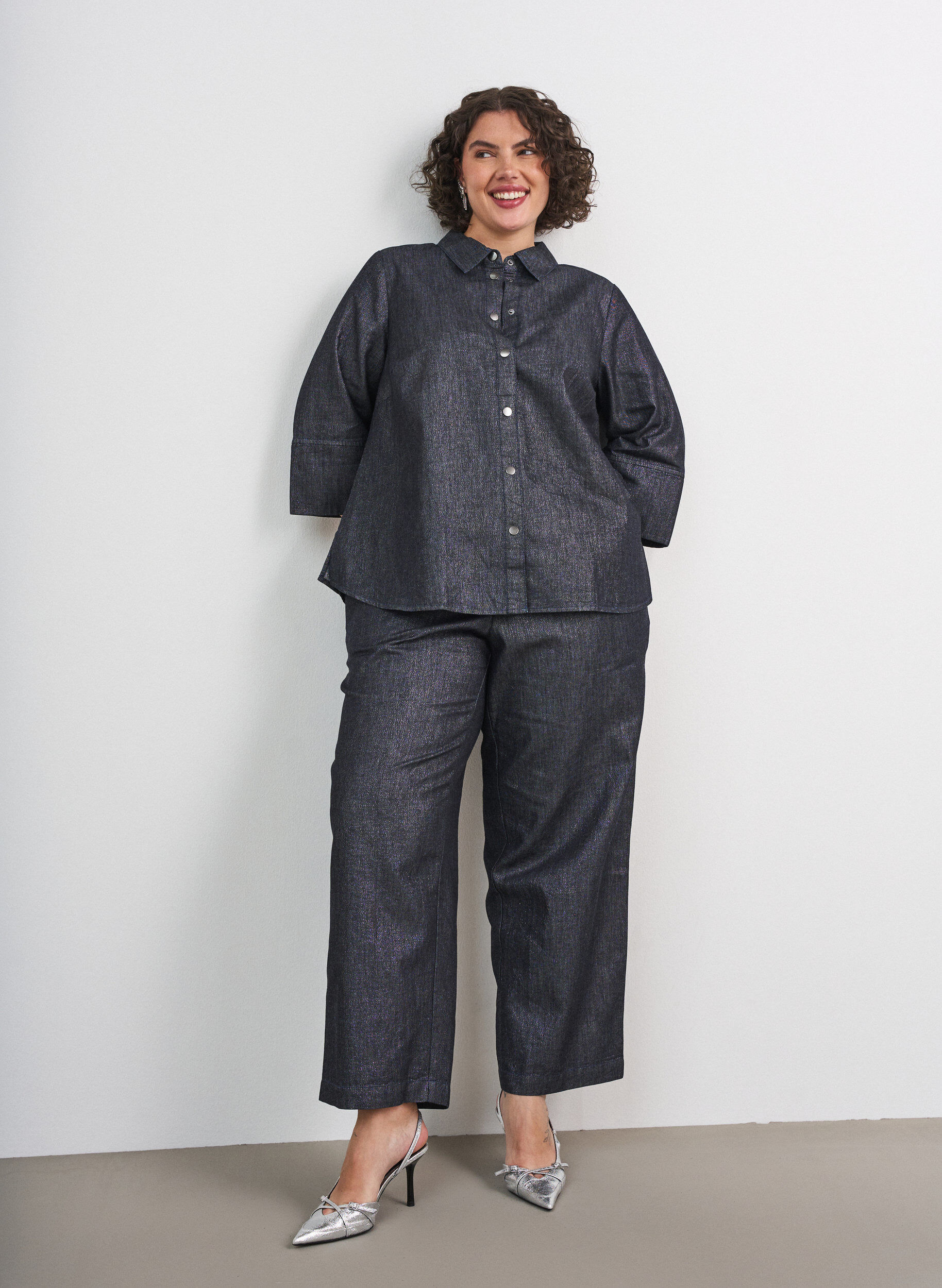 Straight-fit jeans met glitterdraad, Grijs, Model