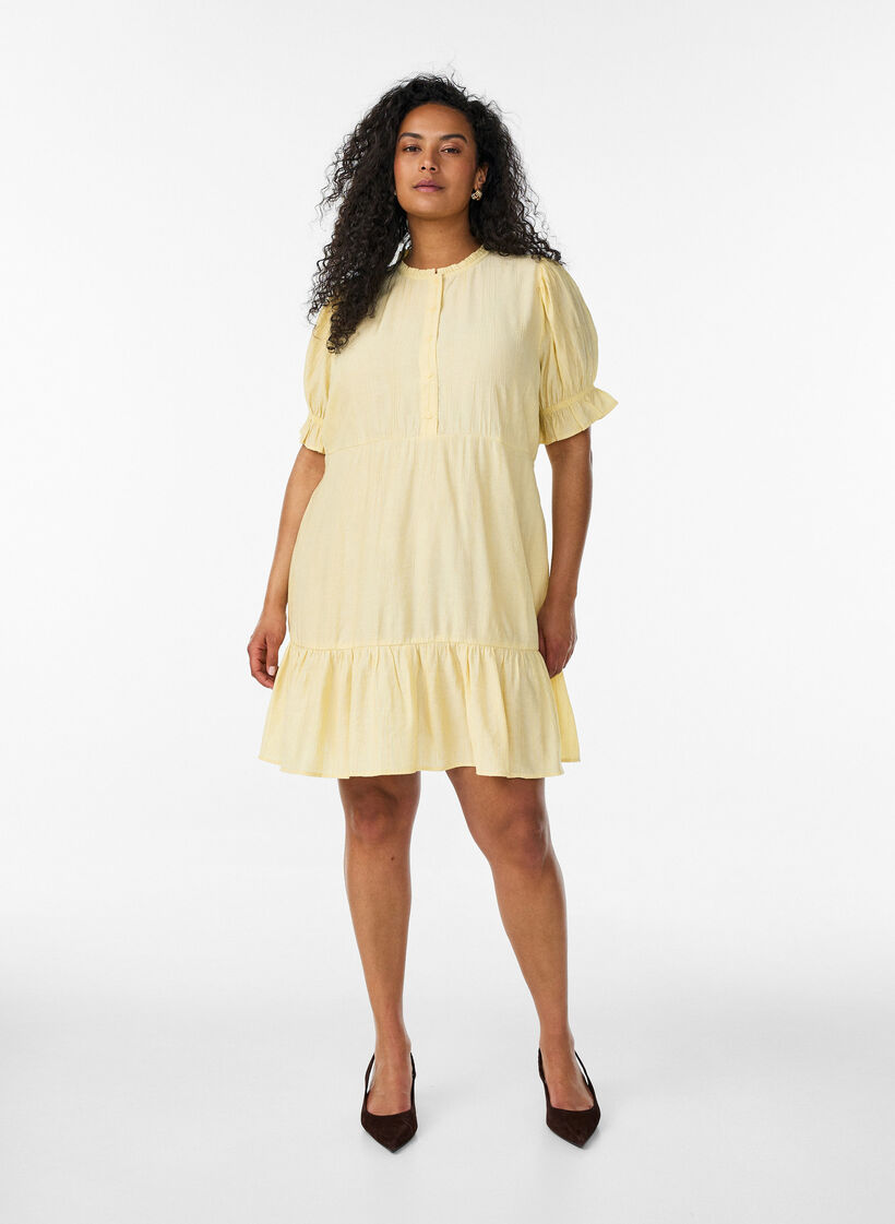 Korte viscose jurk met ruchesdetails, Geel, Model image number 1
