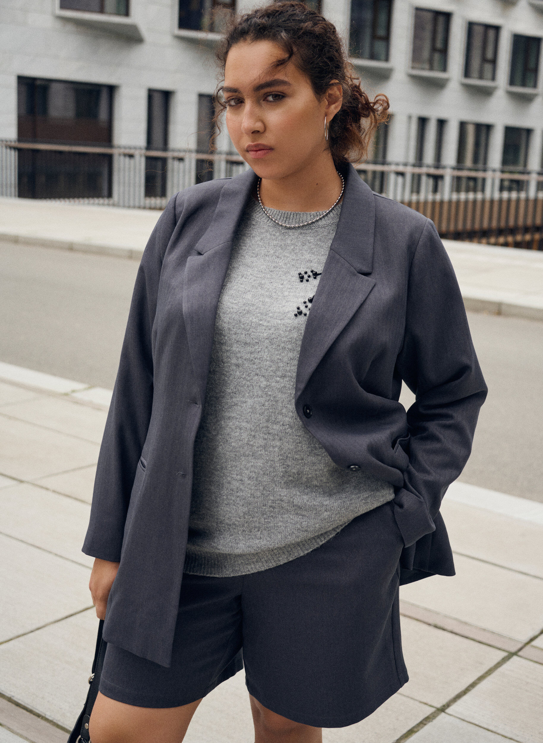 ZizziTrui met parelborduursel, Grijs, Image image number 0