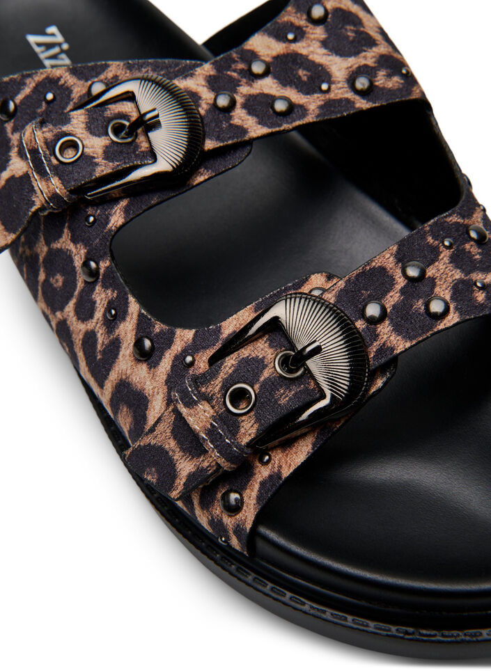 Wide fit - Slip-on sandalen met studs, Leopard AOP, Packshot