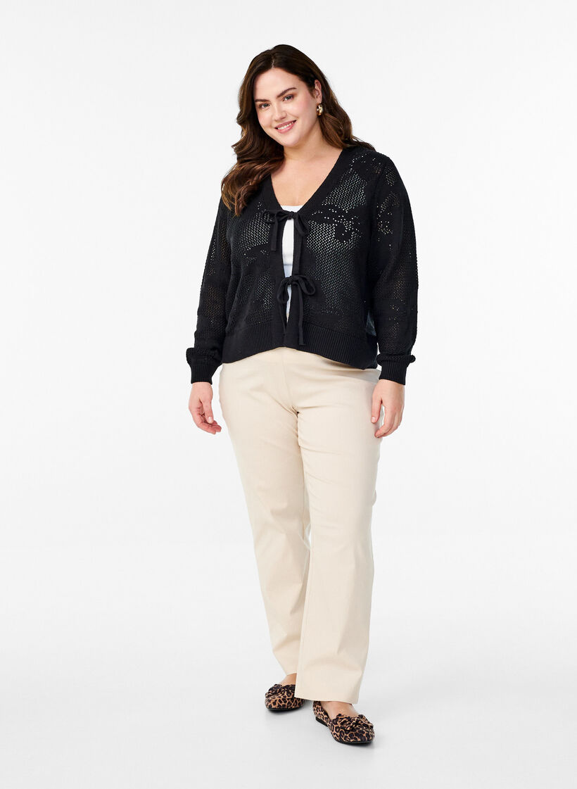 Gebreide cardigan met opengewerkt patroon en strikkoordjes, Black, Model image number 2