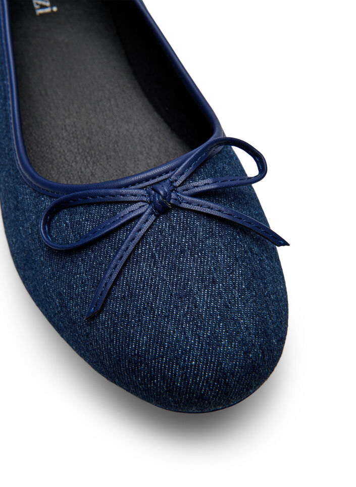 Wide fit - Denim ballerina met strik, Dark Blue Denim, Packshot