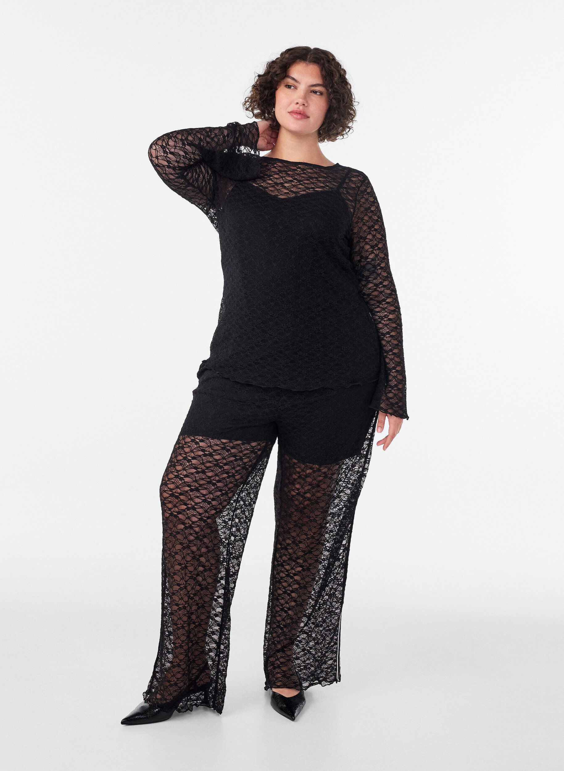 Transparante wijde kanten broek, Zwart, Model