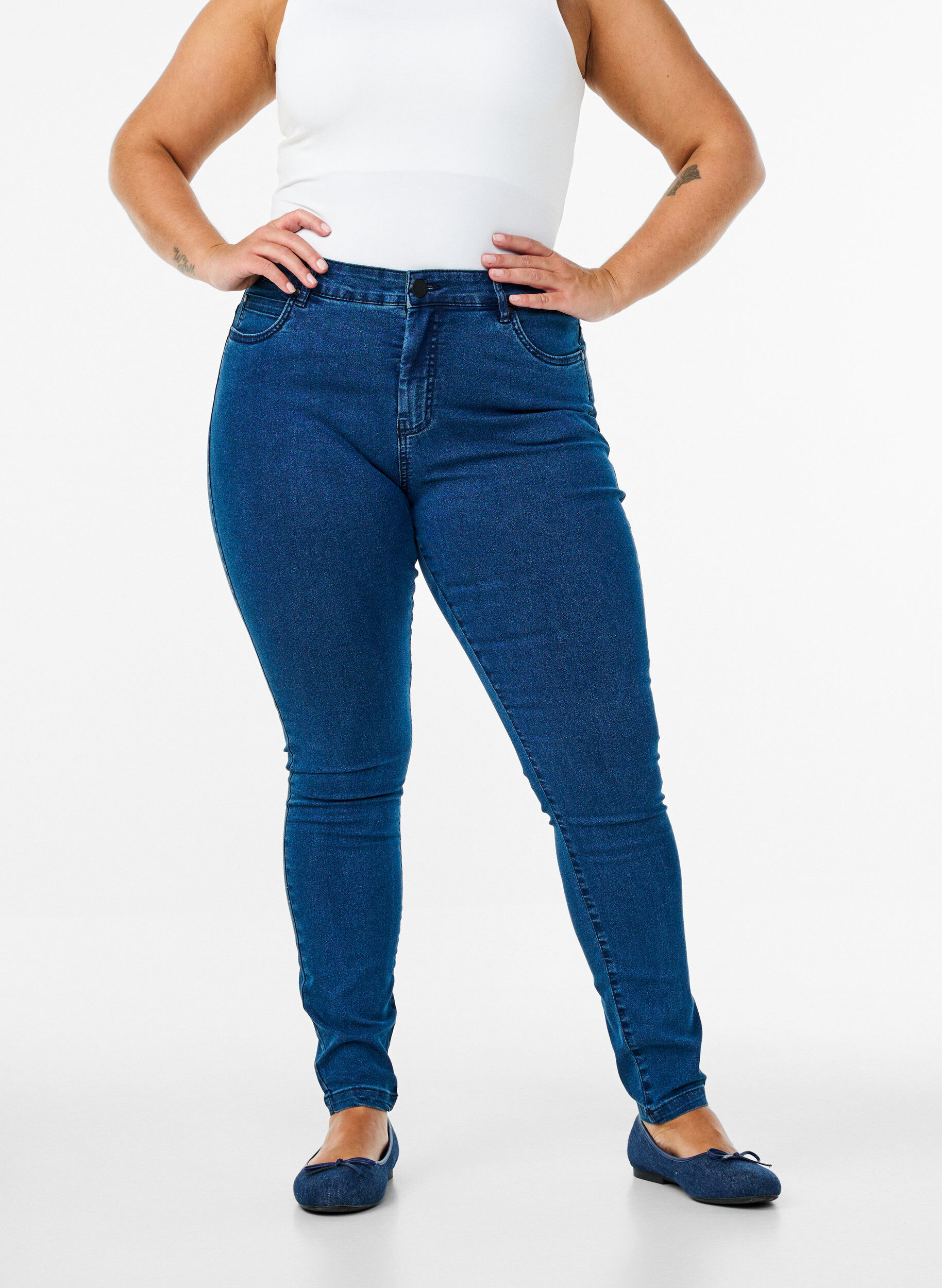 Zizzisuper slim fit Amy jeans met hoge taille, Blauw, Model image number 3