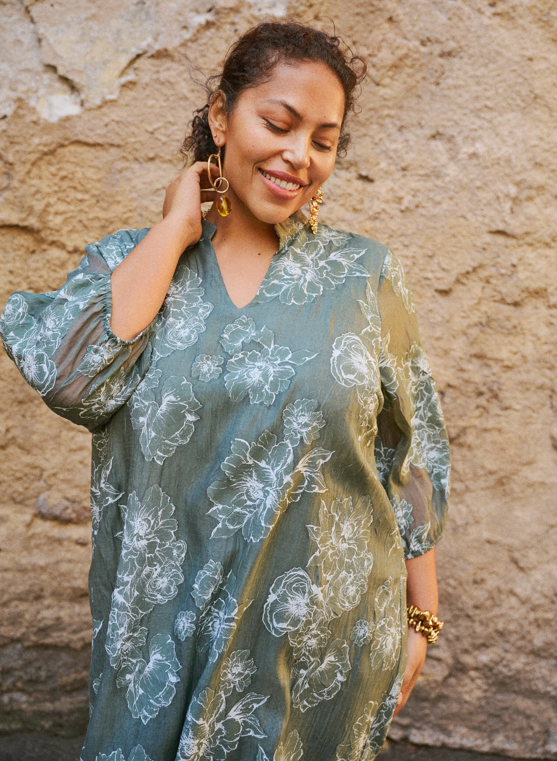 ZizziMidi jurk met bloemenprint en transparante 3/4-mouwen, Groen, Image image number 0