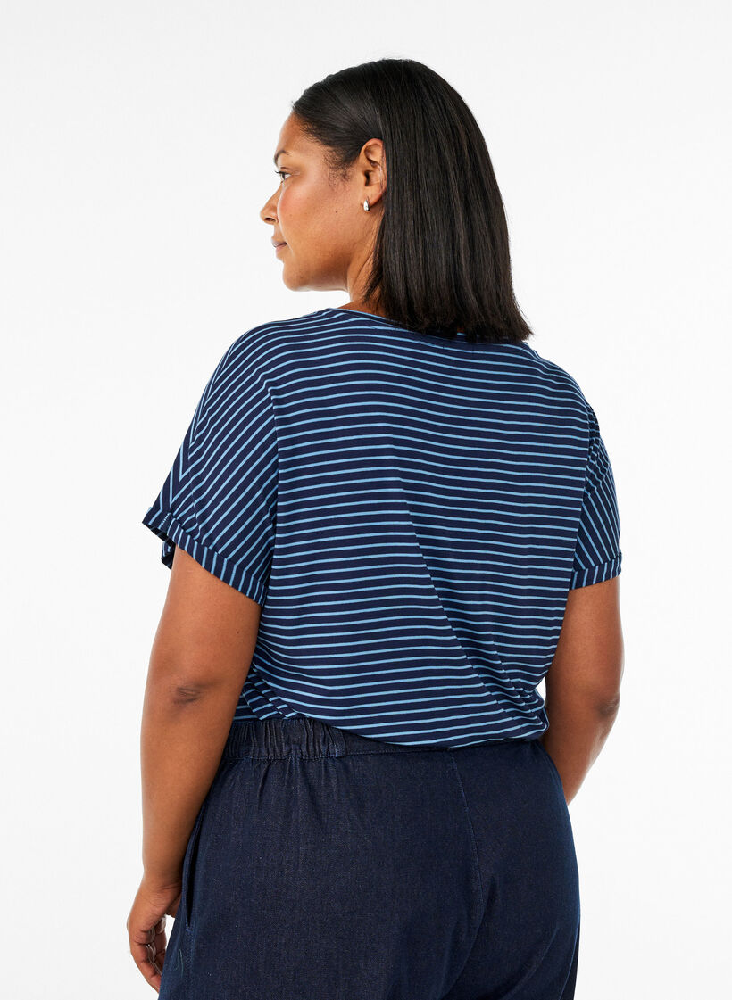 Gestreept T-shirt in viscose met een ronde hals, Blauw, Model image number 2