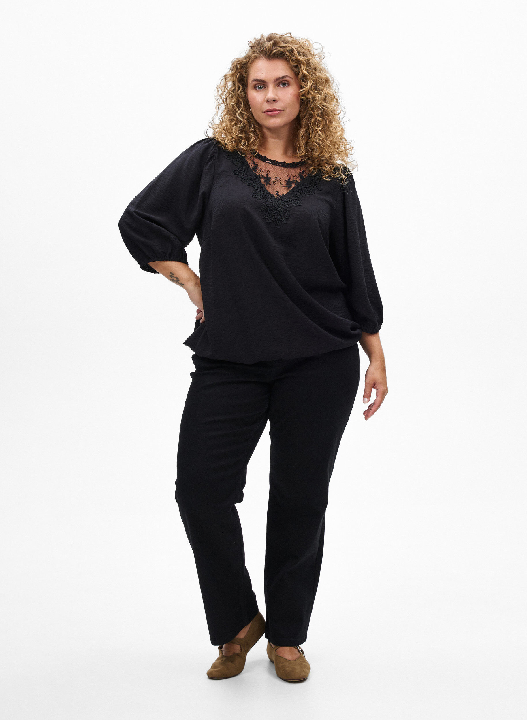ZizziBlouse met 3/4 mouwen en kantdetails, Zwart, Model image number 1