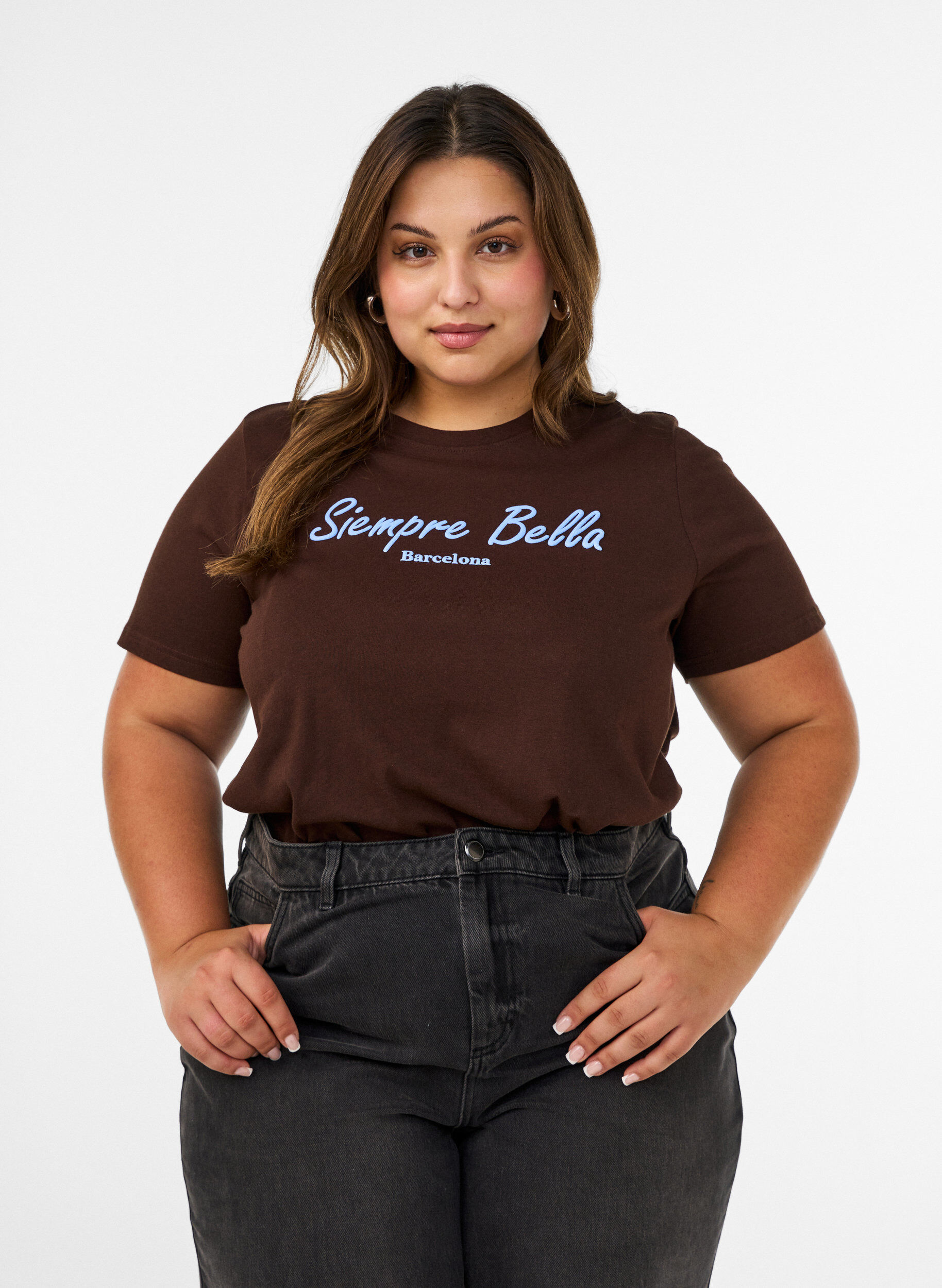T-shirt van biologisch katoen met print, Bruin, Model