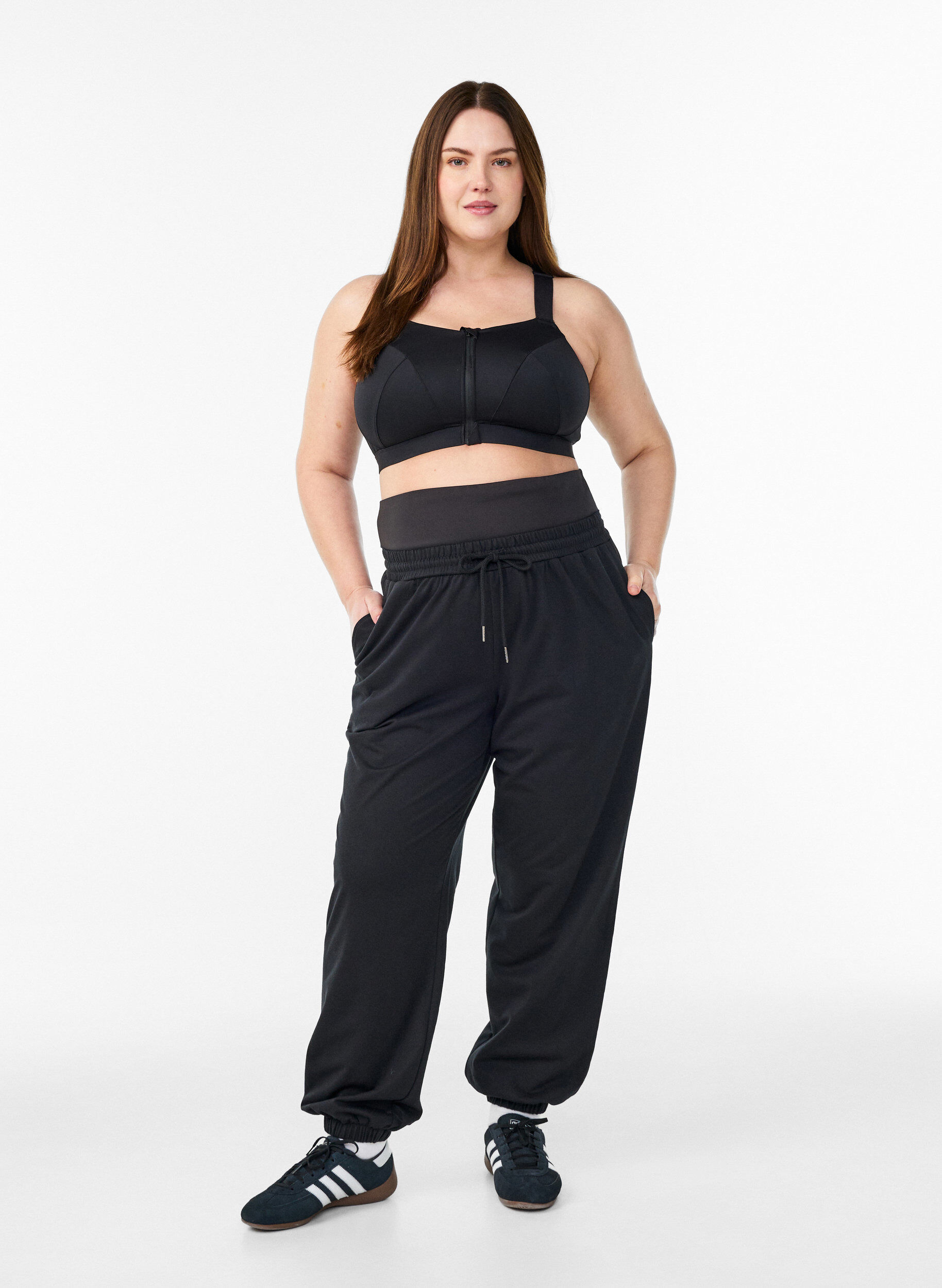 ZizziJoggingbroek met een brede tailleband, Zwart, Model image number 1