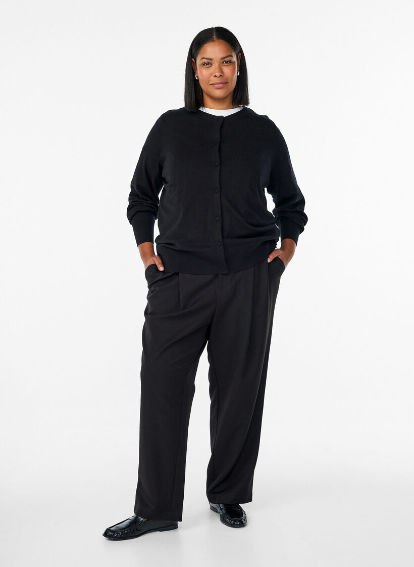 Vest met ronde hals en stofbedekte knopen, Zwart, Model image number 1