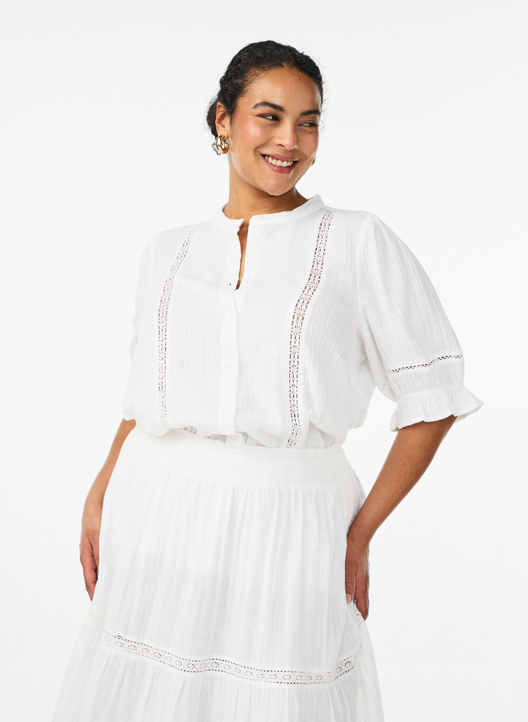 Katoenen mousseline blouse met korte mouwen en crochet details, Wit, Model