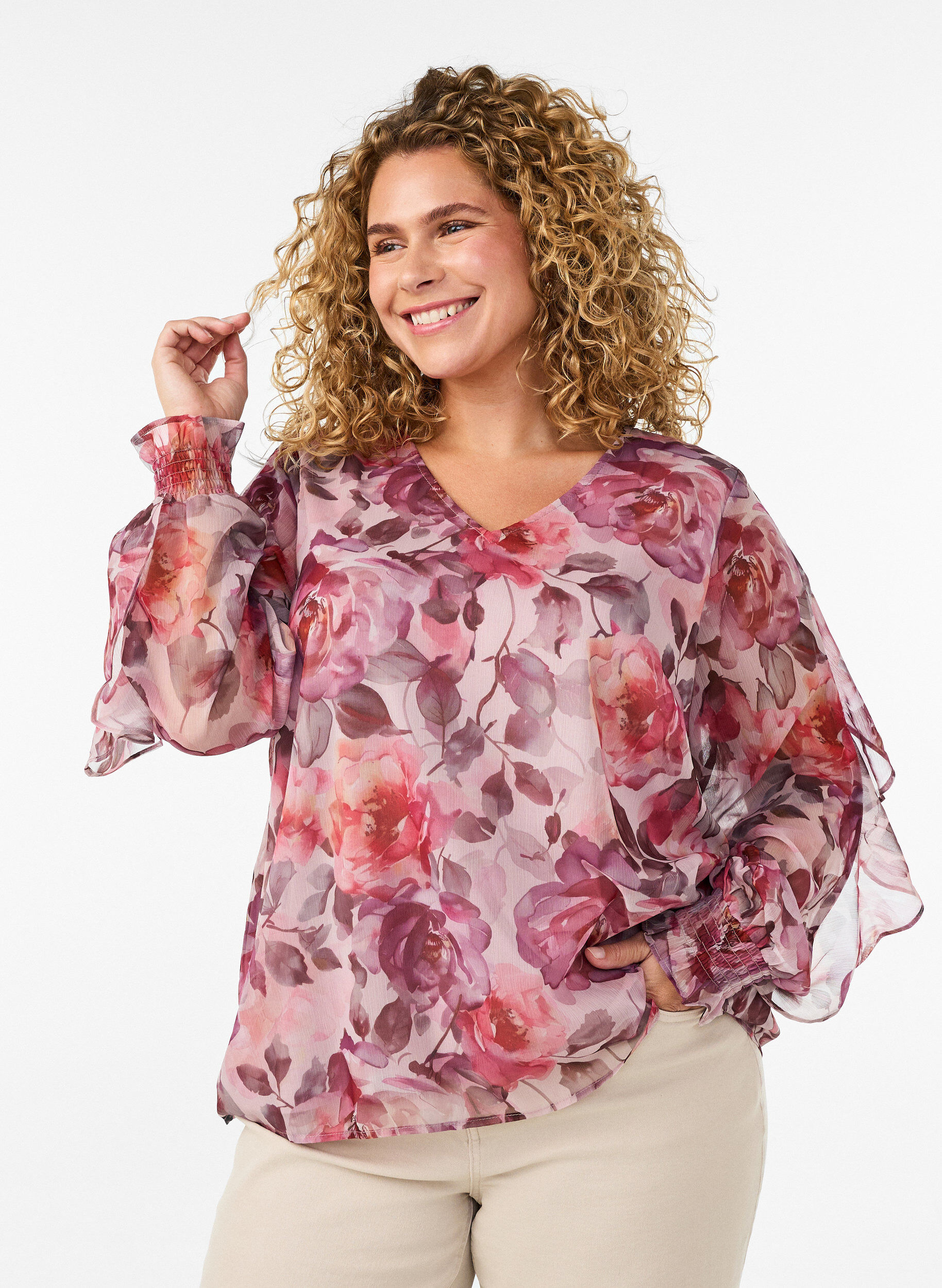 Blouse met bloemenprint, V-hals en ruches mouwen, Roze, Model