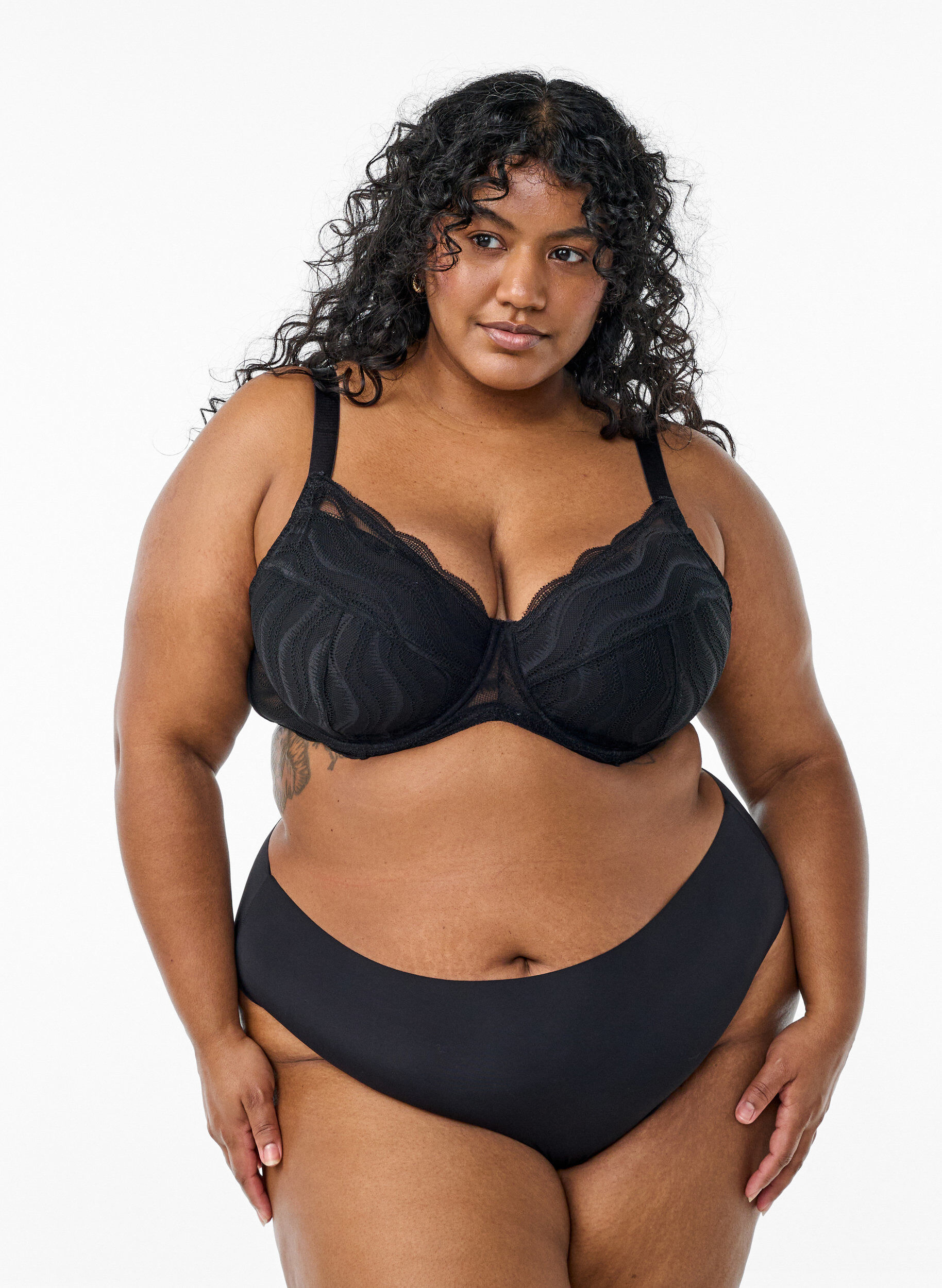 ZizziGewatteerde bh met kanten details, Zwart, Model image number 1