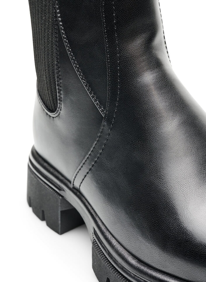 Chelsea boot met een chunky zool en geribde panelen, Zwart, Packshot image number 2