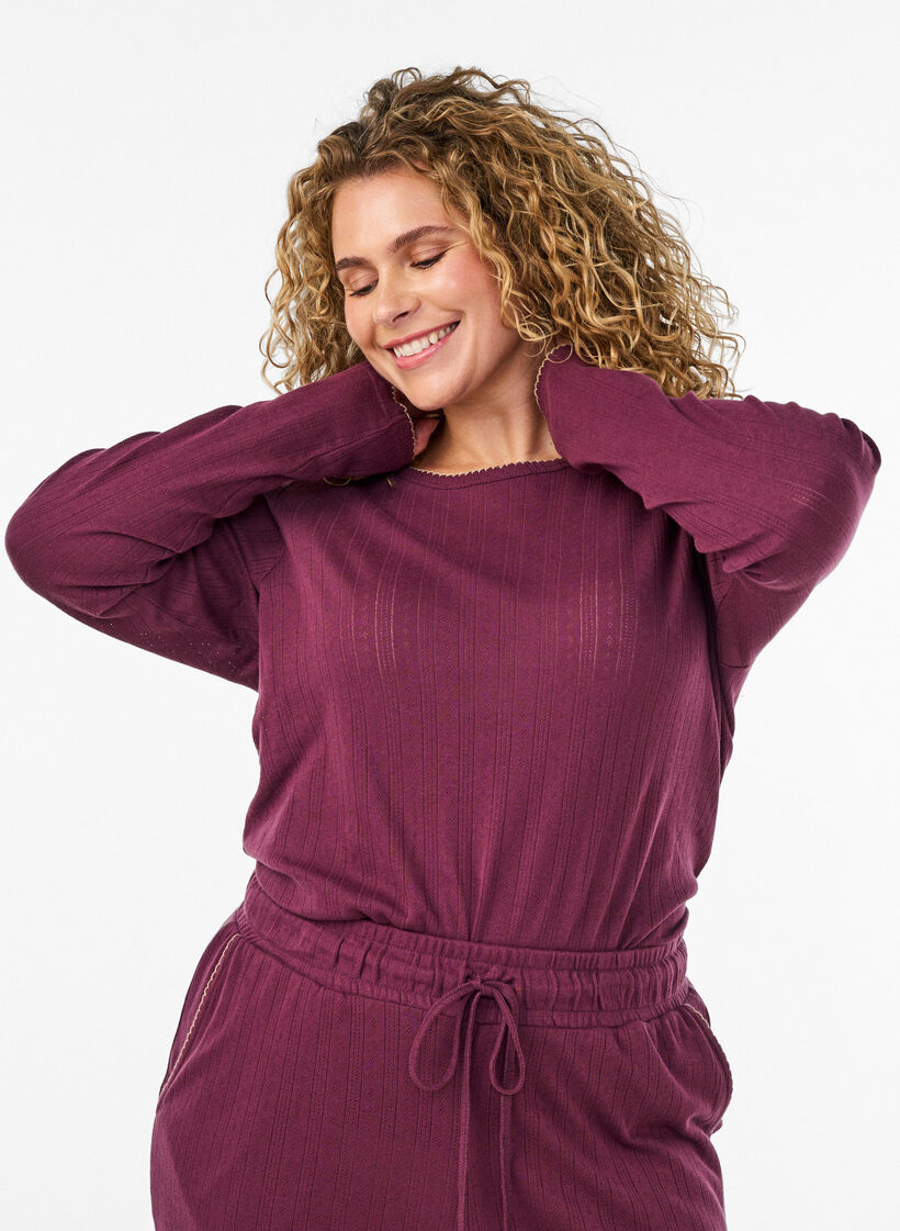 Organisch katoenen pyjamatop met oogjesborduurwerk, Donker Bordeaux, Model image number 0