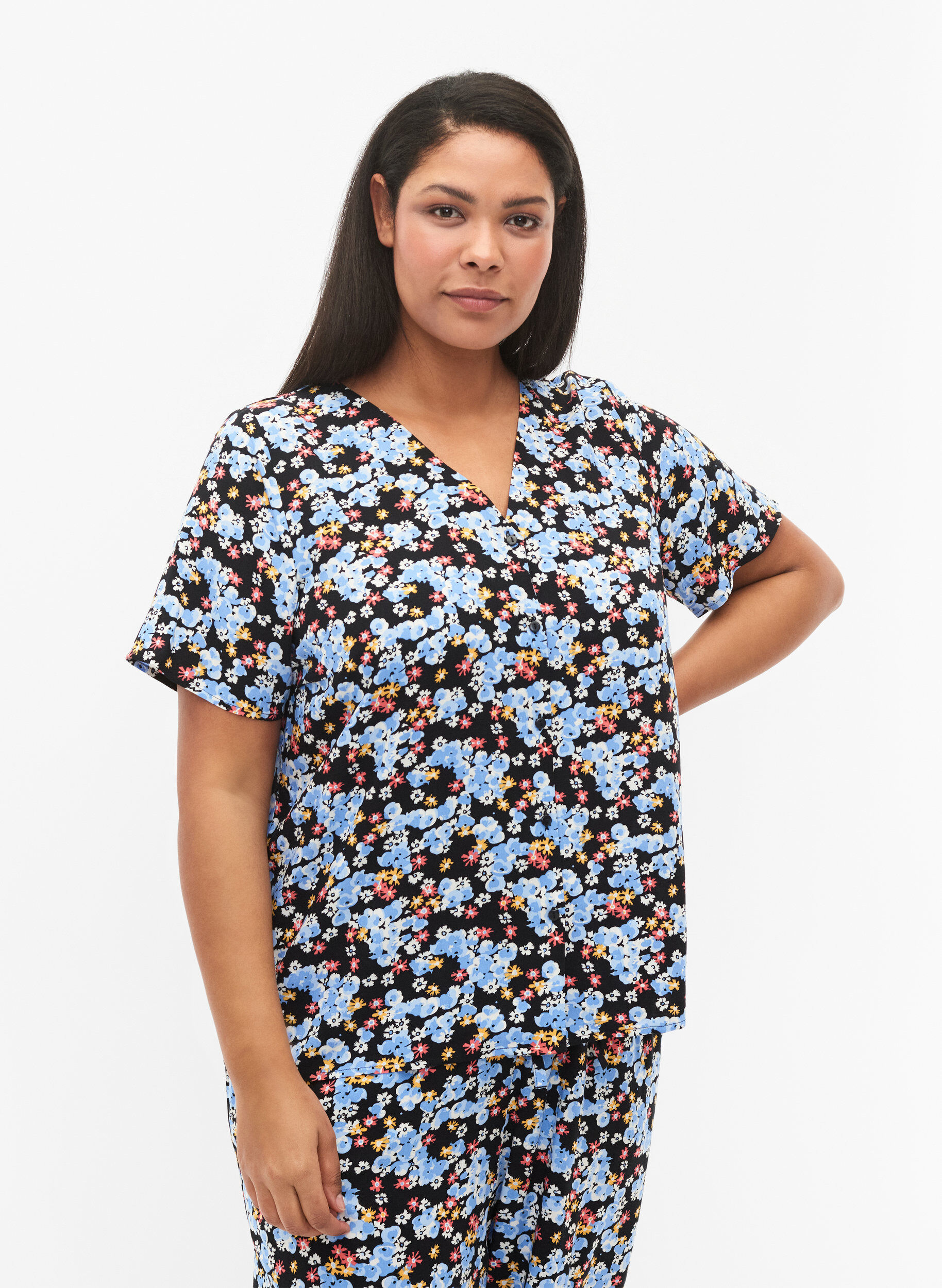 ZizziBedrukte pyjamatop van viscose, Zwart, Model image number 0
