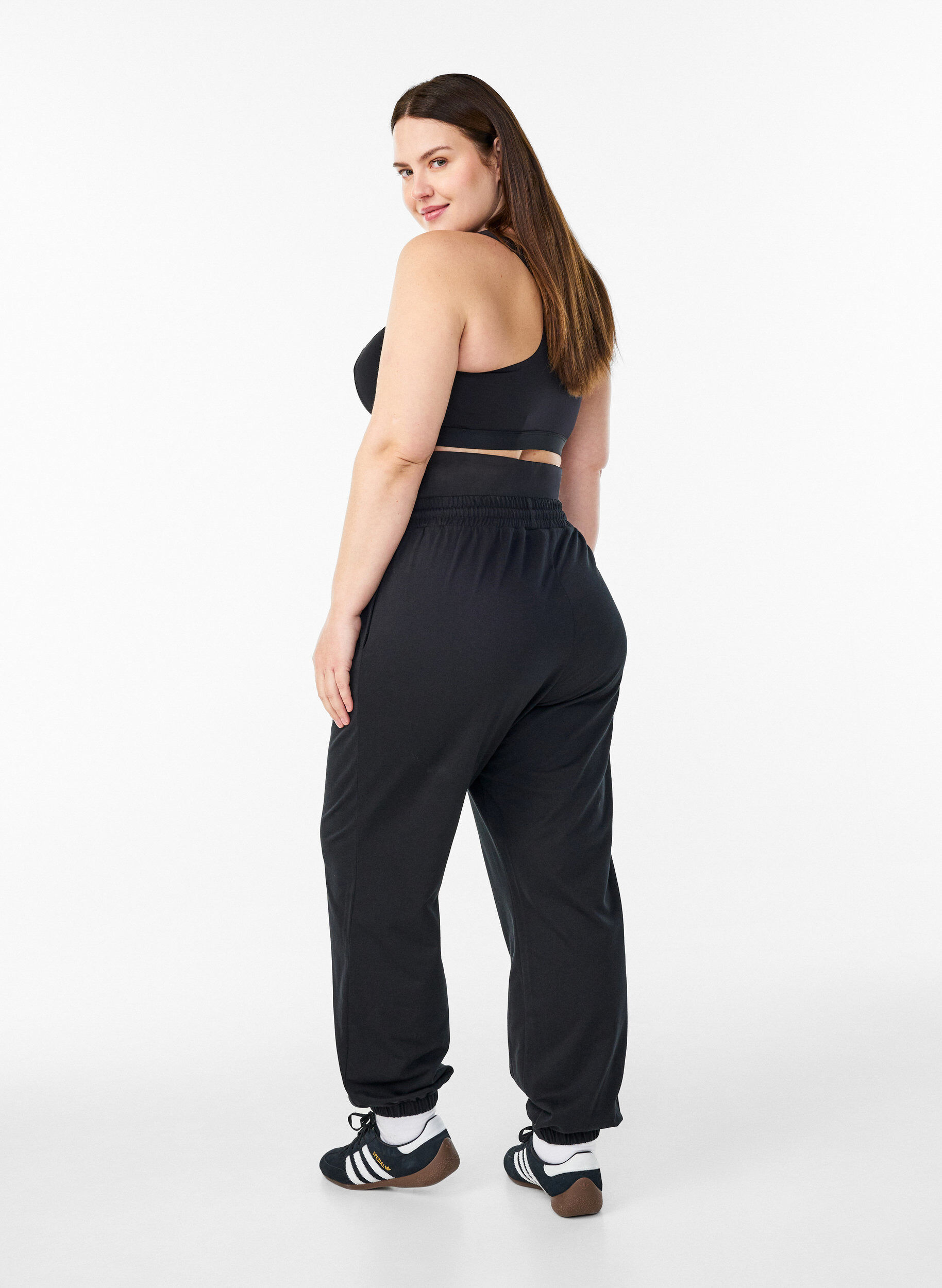 ZizziJoggingbroek met een brede tailleband, Zwart, Model image number 2