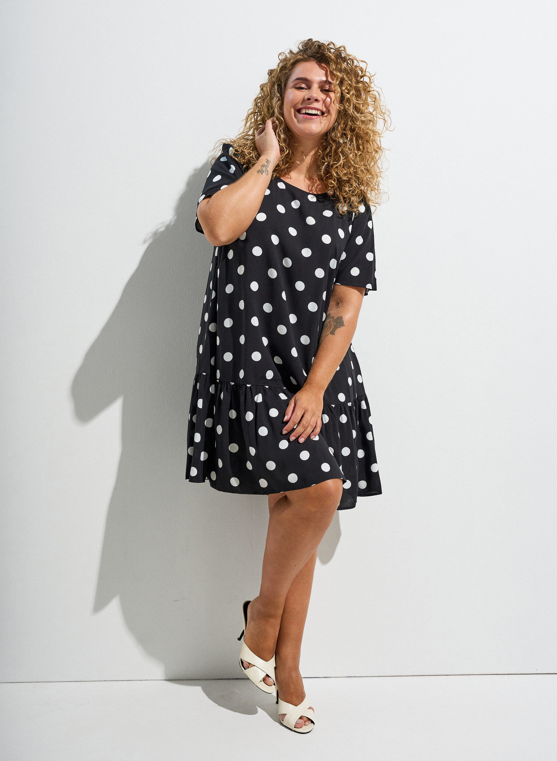 ZizziJurk van viscose met coupenaad, Zwart, Image image number 0