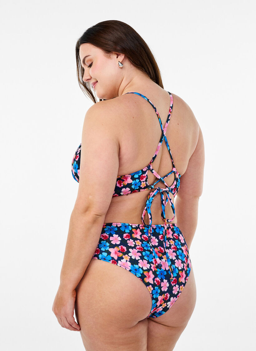 Bloemenbikini top met striksluiting aan de achterkant, Multi Flower AOP, Model