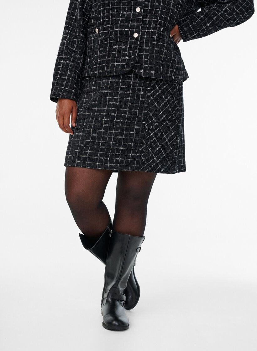 Geruite rok, Black Check, Model