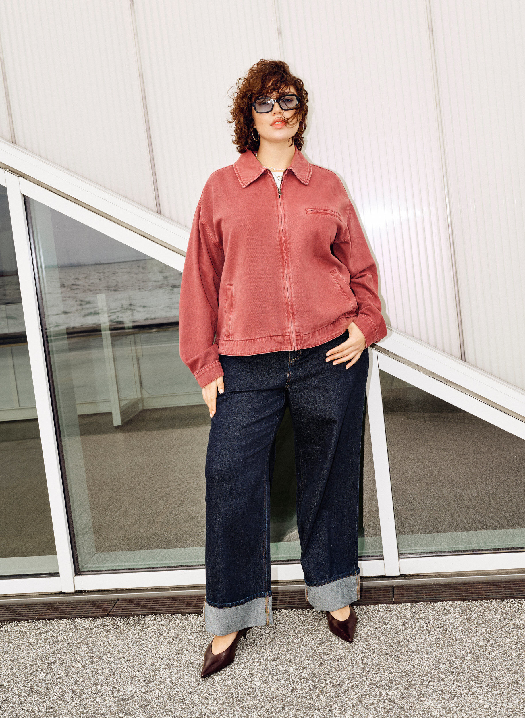 ZizziStraight-fit jeans met wijde pijpen en omslagen, Blauw, Image image number 0