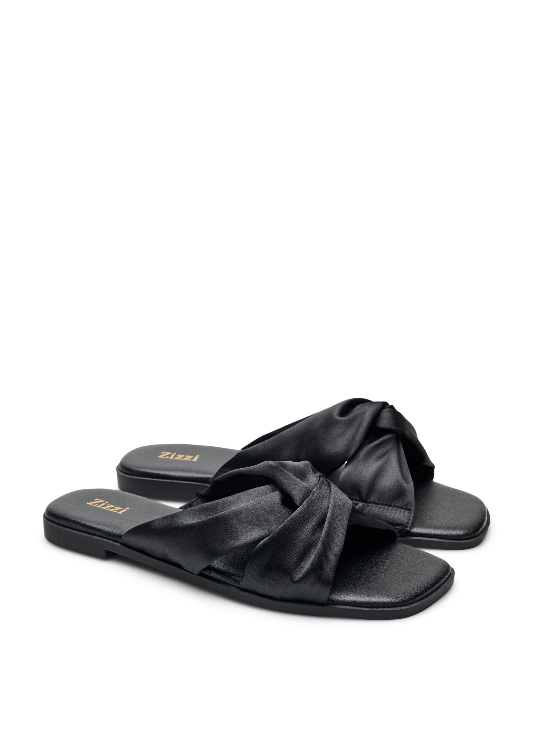 ZizziPlatte sandalen met gekruiste satijnen bandjes, Zwart, Packshot image number 2