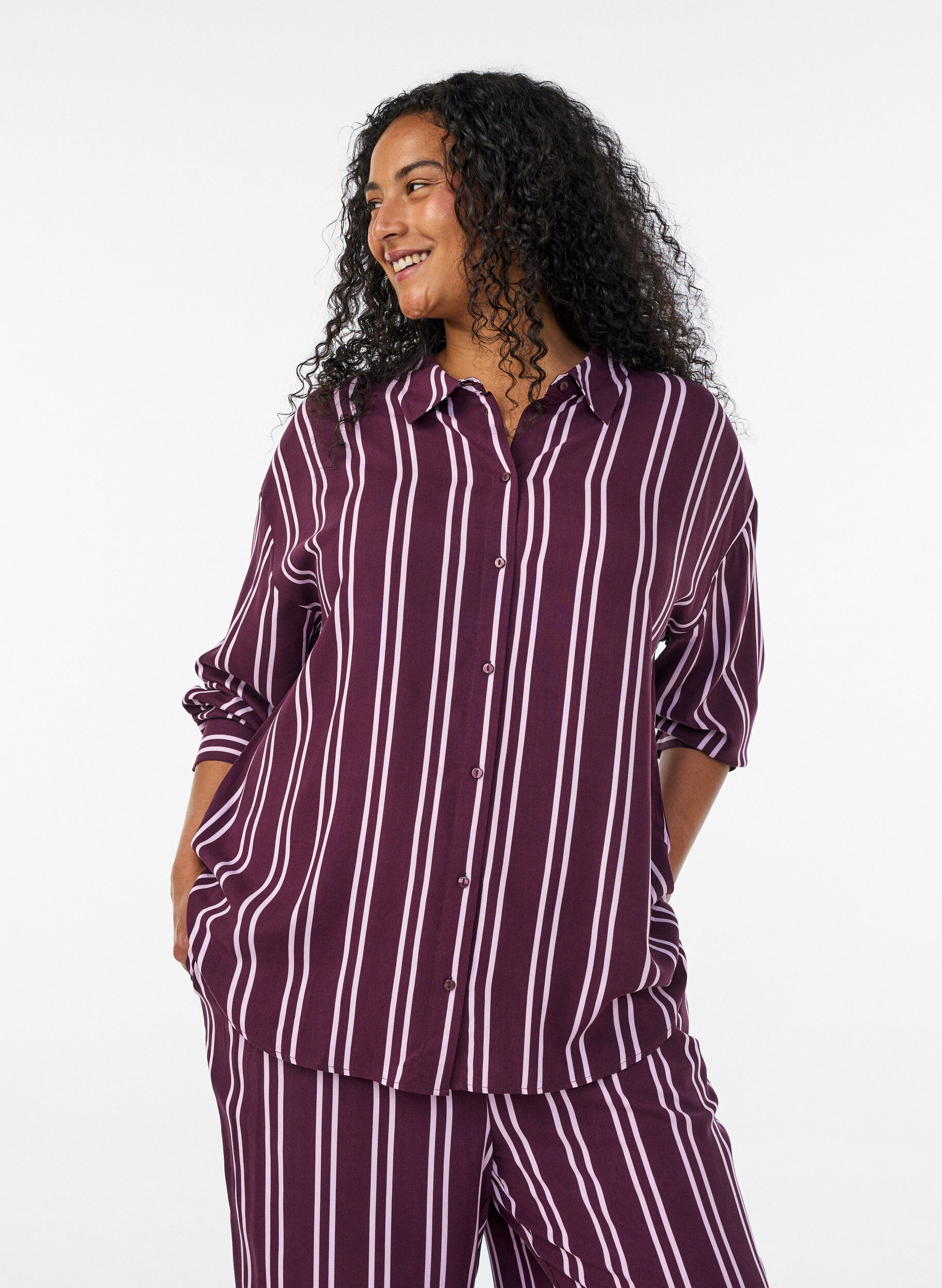 Gestreept nachthemd, Donker Bordeaux, Model