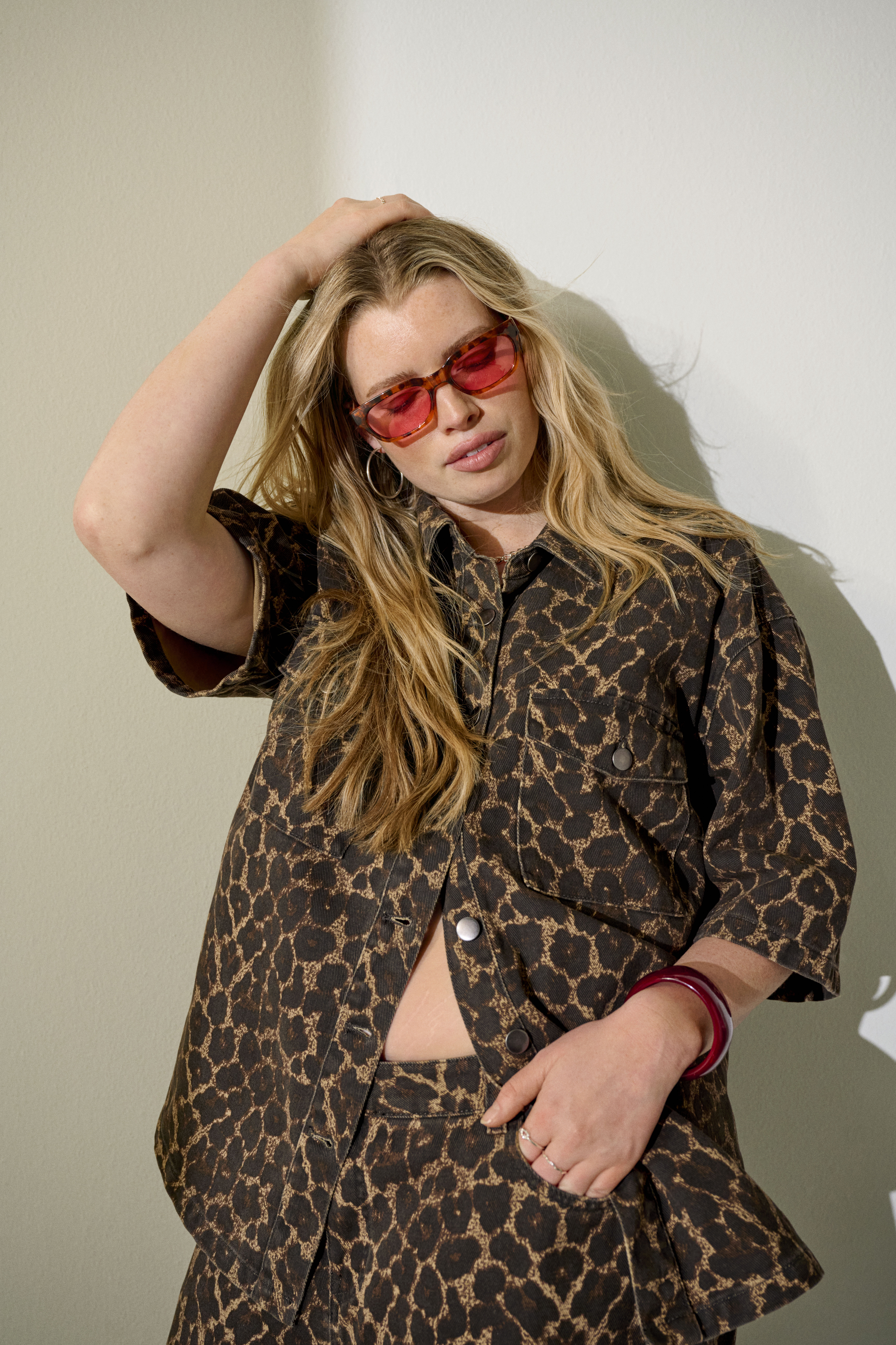 ZizziMatching leo trend, , Model