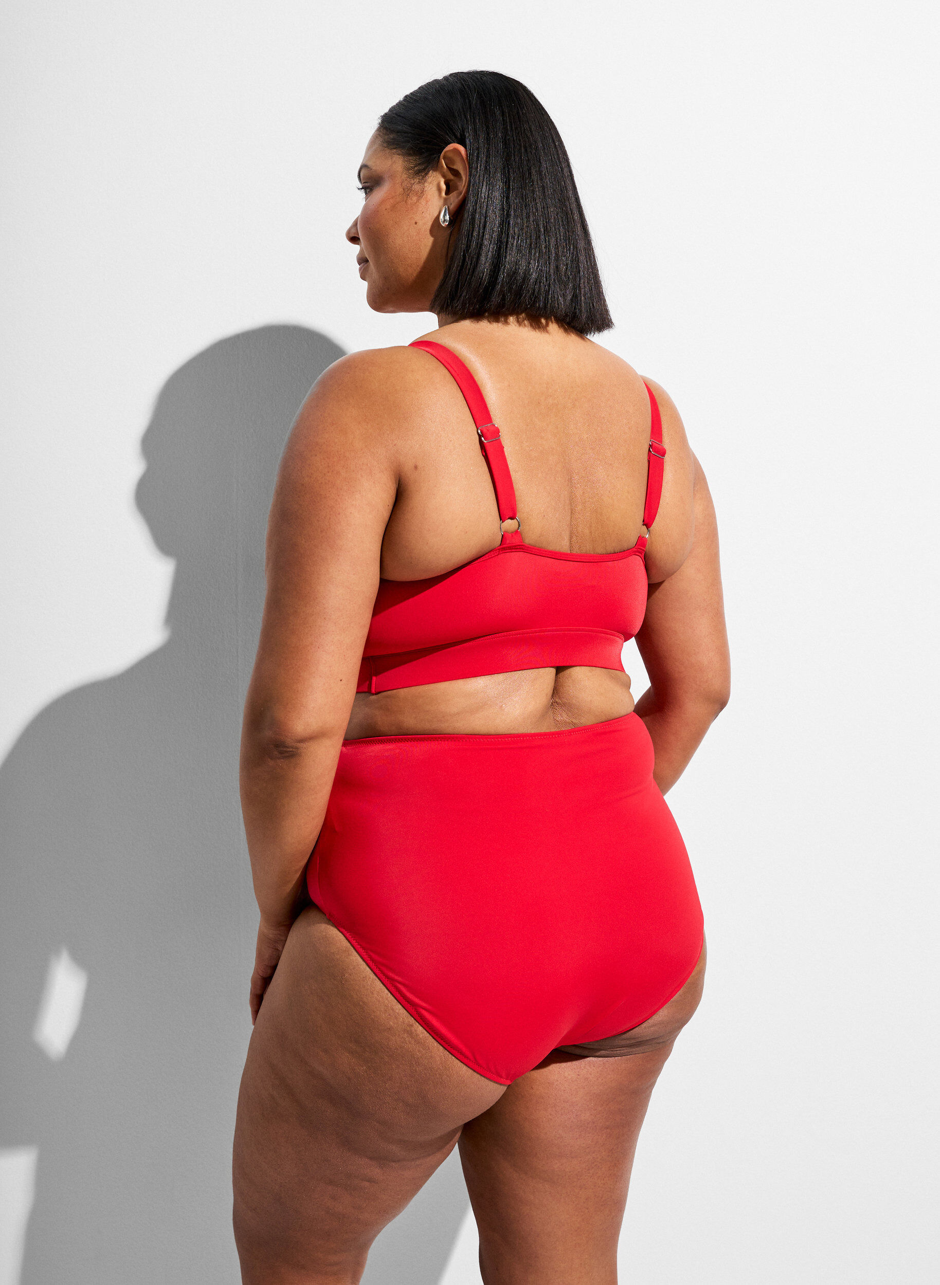 ZizziSolidkleurige high-waist bikinibroekje, Rood, Model image number 1