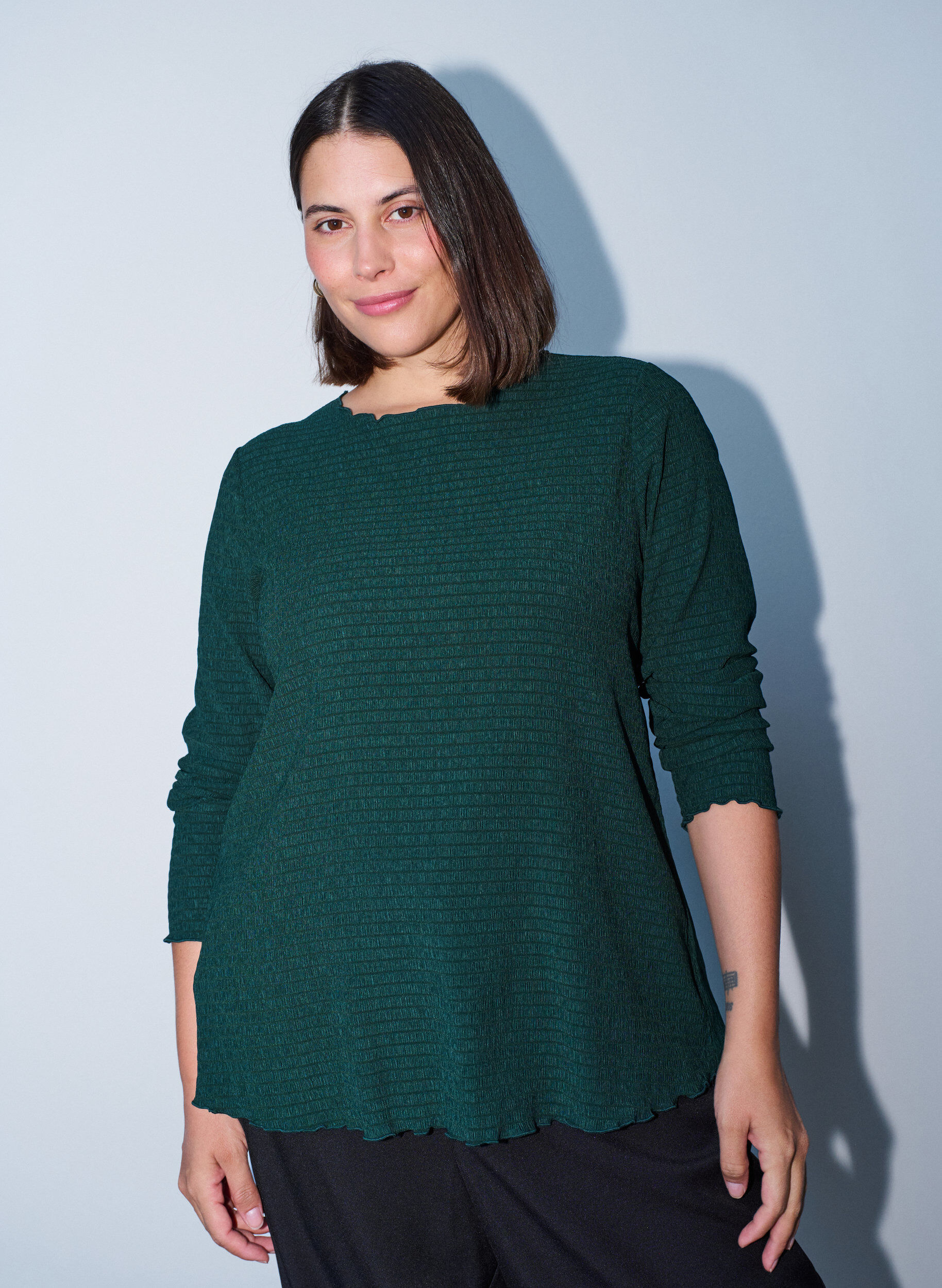 ZizziBlouse met structuur en golvende randen, Groen, Model image number 0