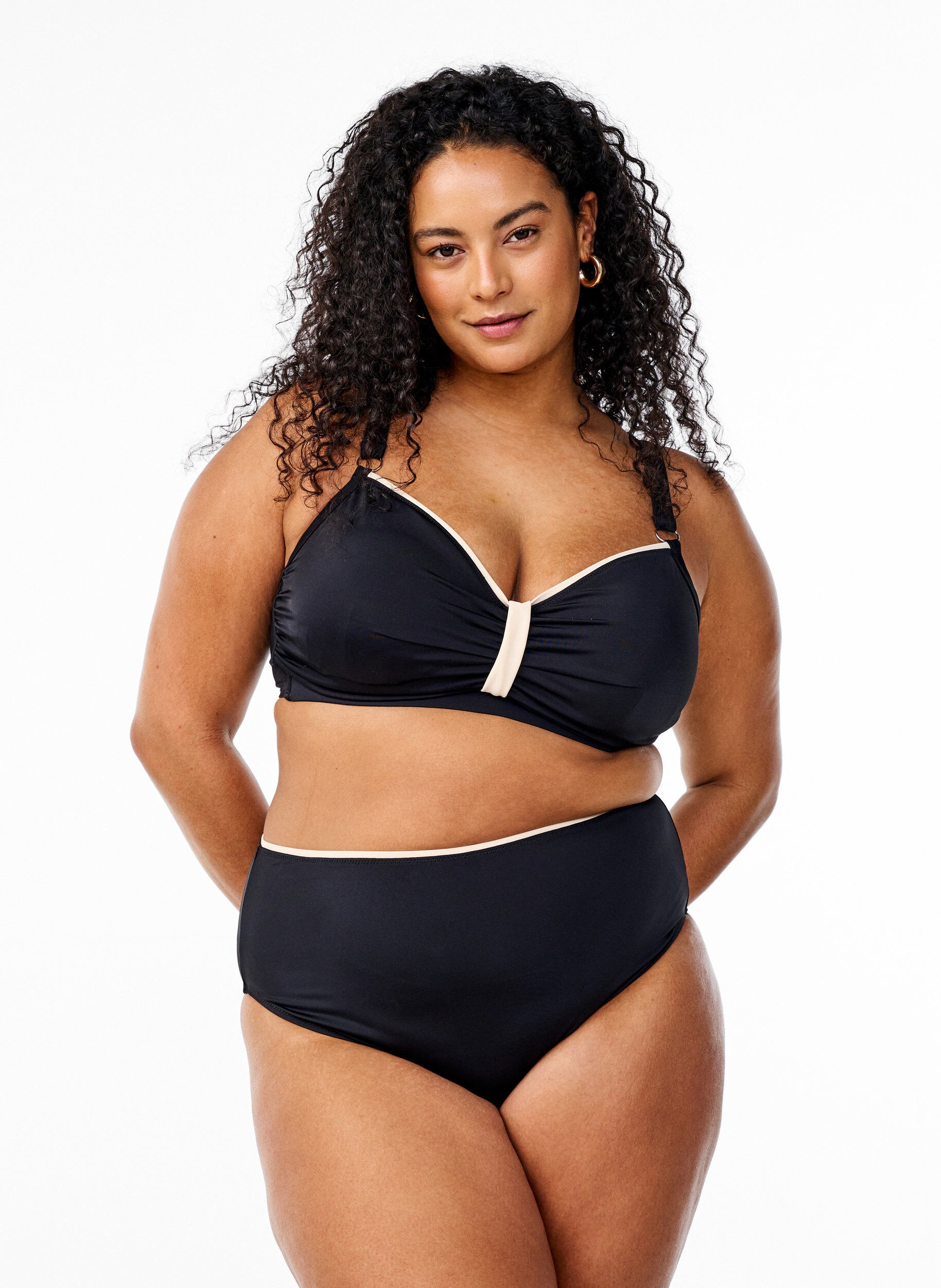 Tai bikinibroek met hoge taille, Zwart, Model