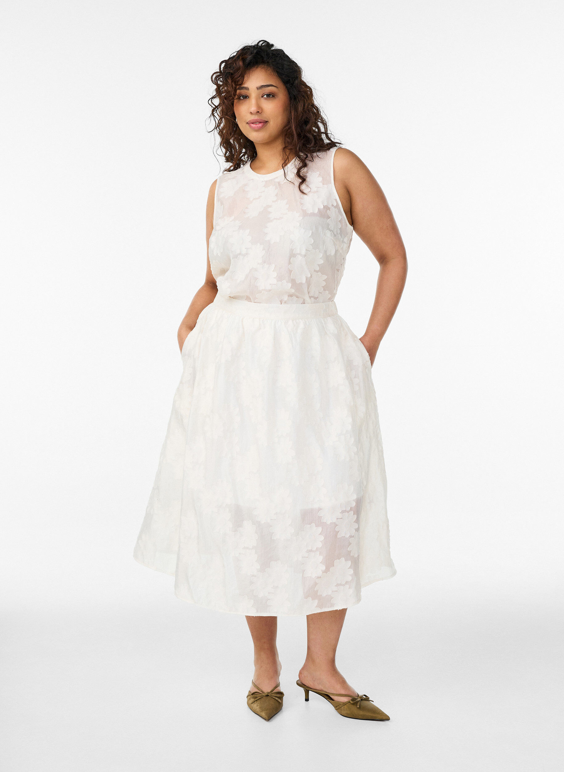 ZizziMouwloze top in jacquard met een bloemenstructuur, Vanille, Model image number 1