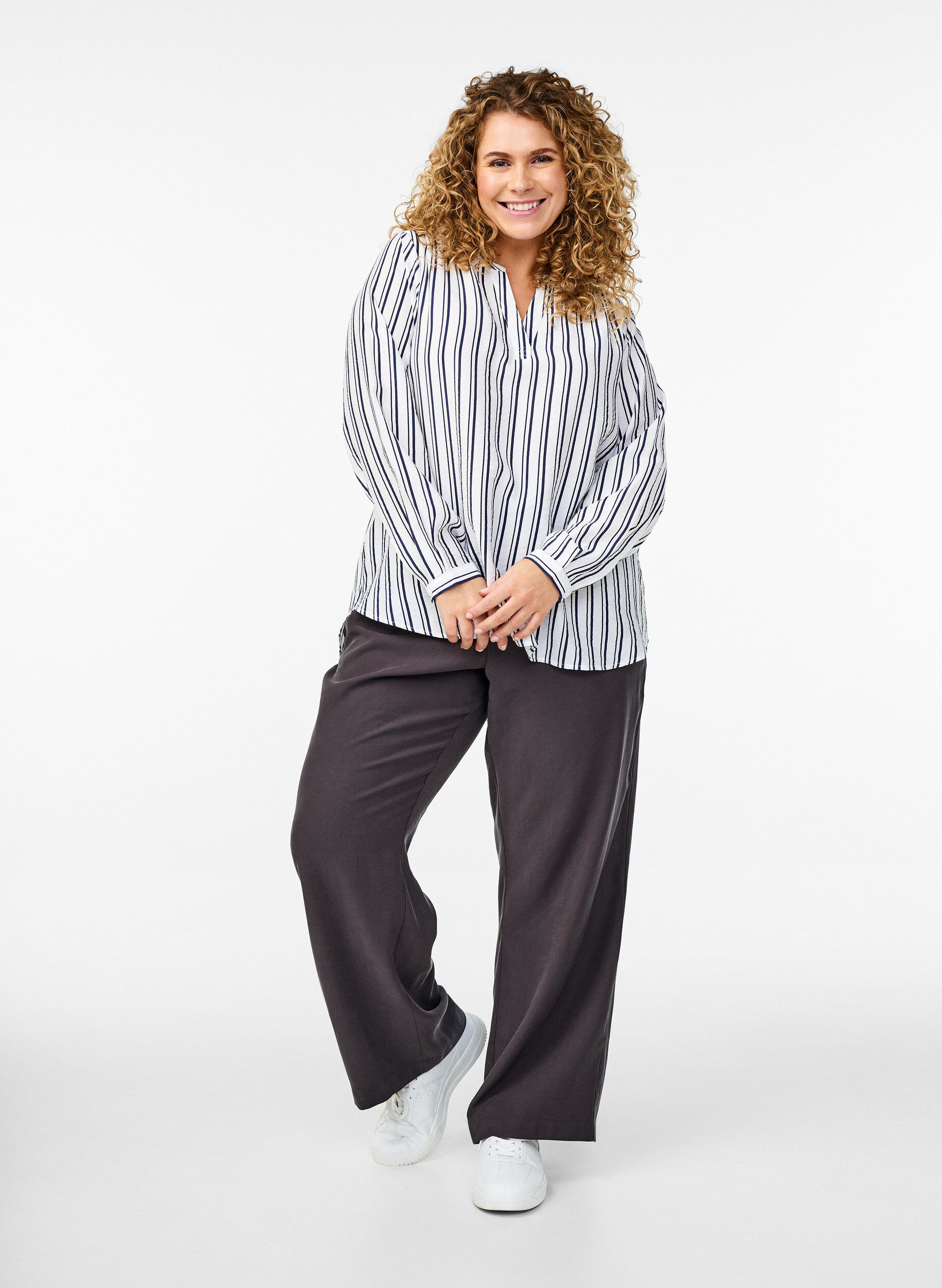 ZizziFLASH - Gestreepte blouse met V-hals, Wit, Model image number 1