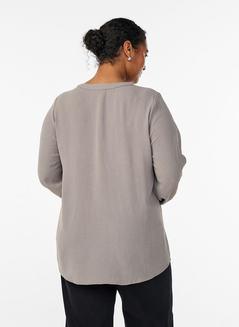 Blouse met smockmanchetten en V-hals, Beige, Model image number 2