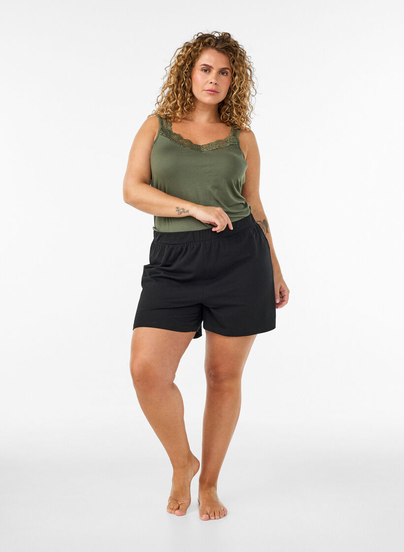 Viscose top met kanten rand, Groen, Model image number 1