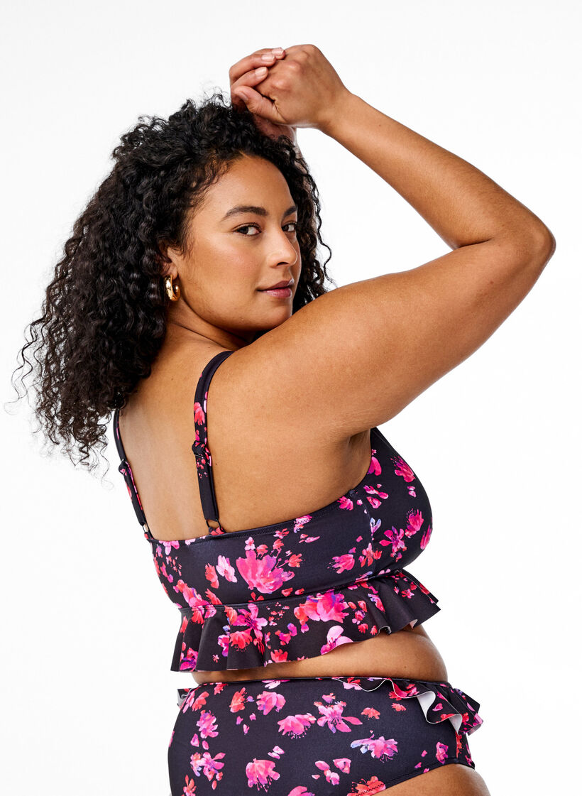 Bloemen bikini top met een ruche afwerking, Roze, Model image number 2