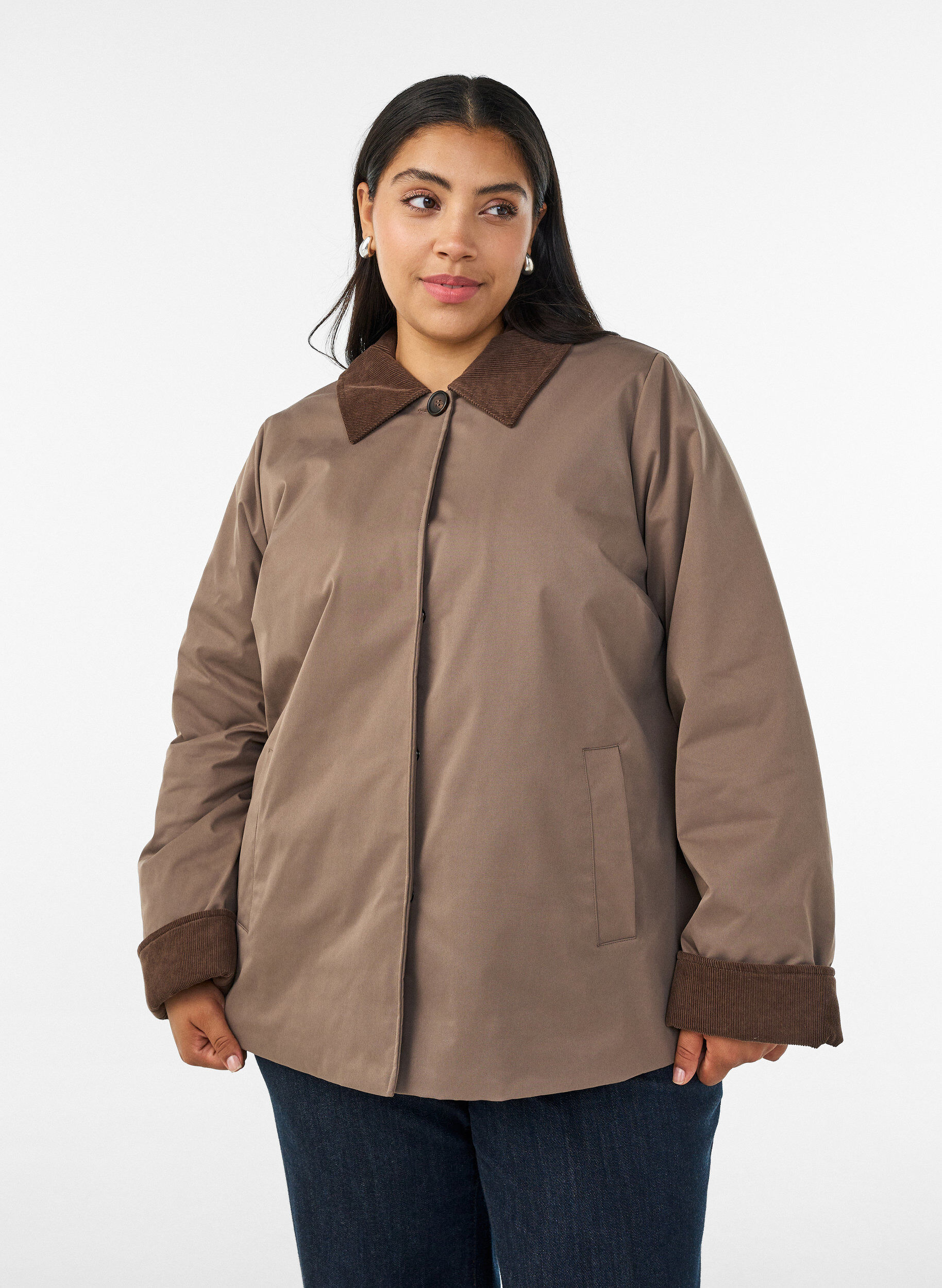 Licht gewatteerde jas met een corduroy kraag, Bruin, Model