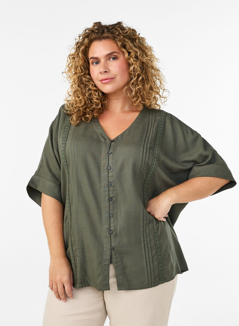 Viscose blouse met crochet detail en knopen, Groen, Model image number 0