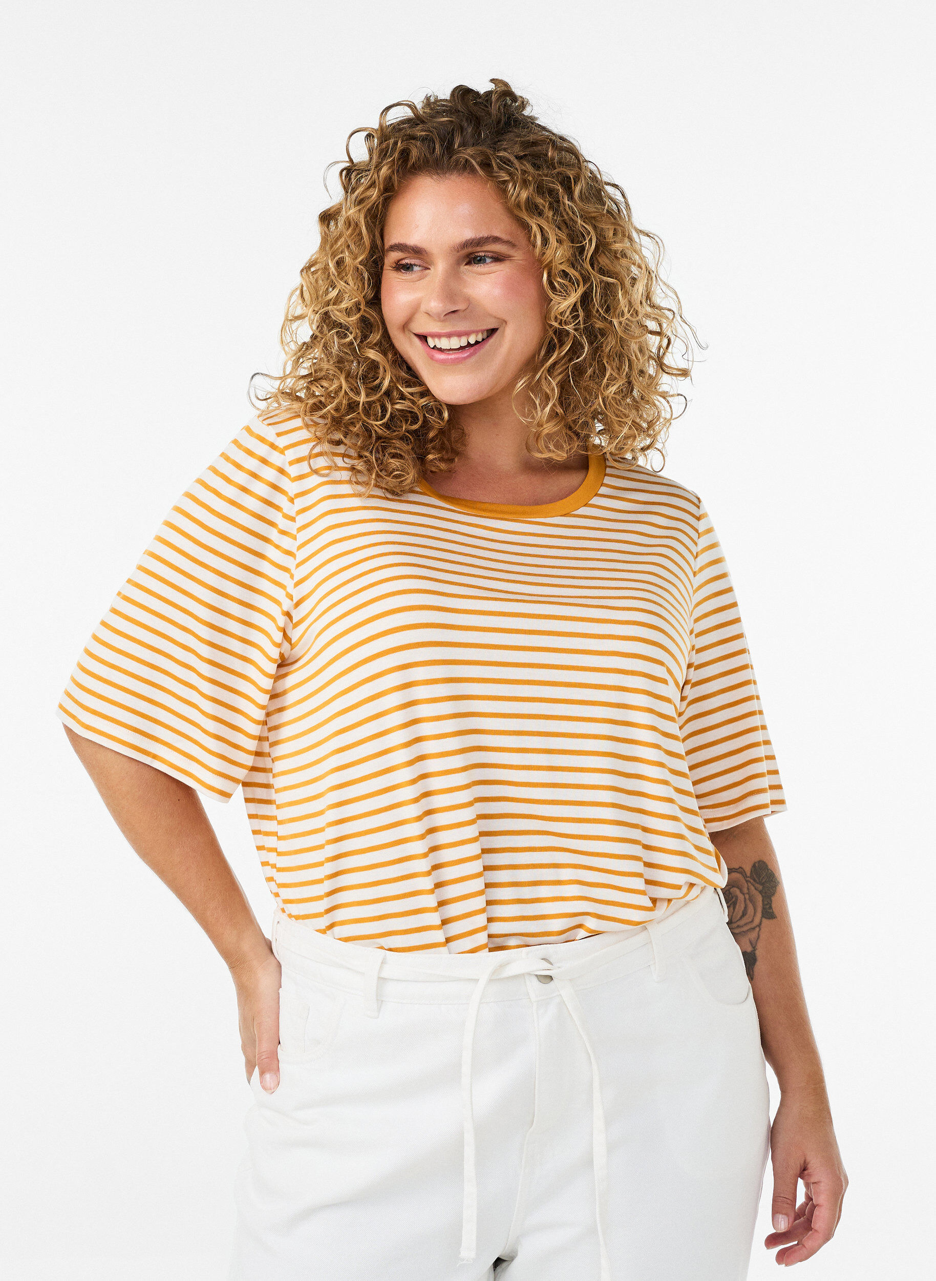 T-shirt met TENCEL&trade; Lyocell en strepen, Geel, Model