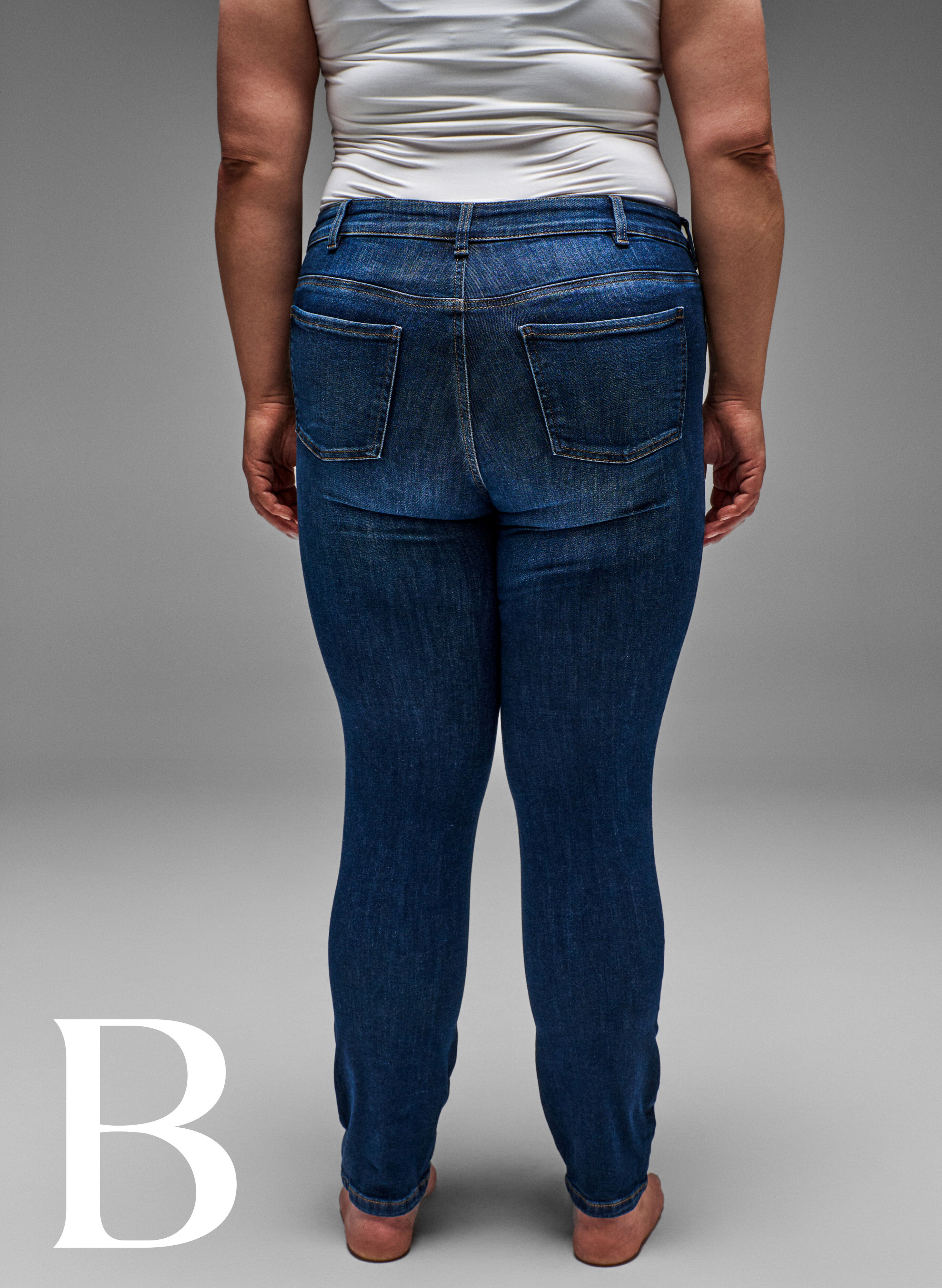 ZizziStrakke pasvorm jeans met een normale taille, Dark Blue, Model image number 5