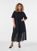 T-shirt-jurk met een transparante mesh zoom, Zwart, Model image number 0