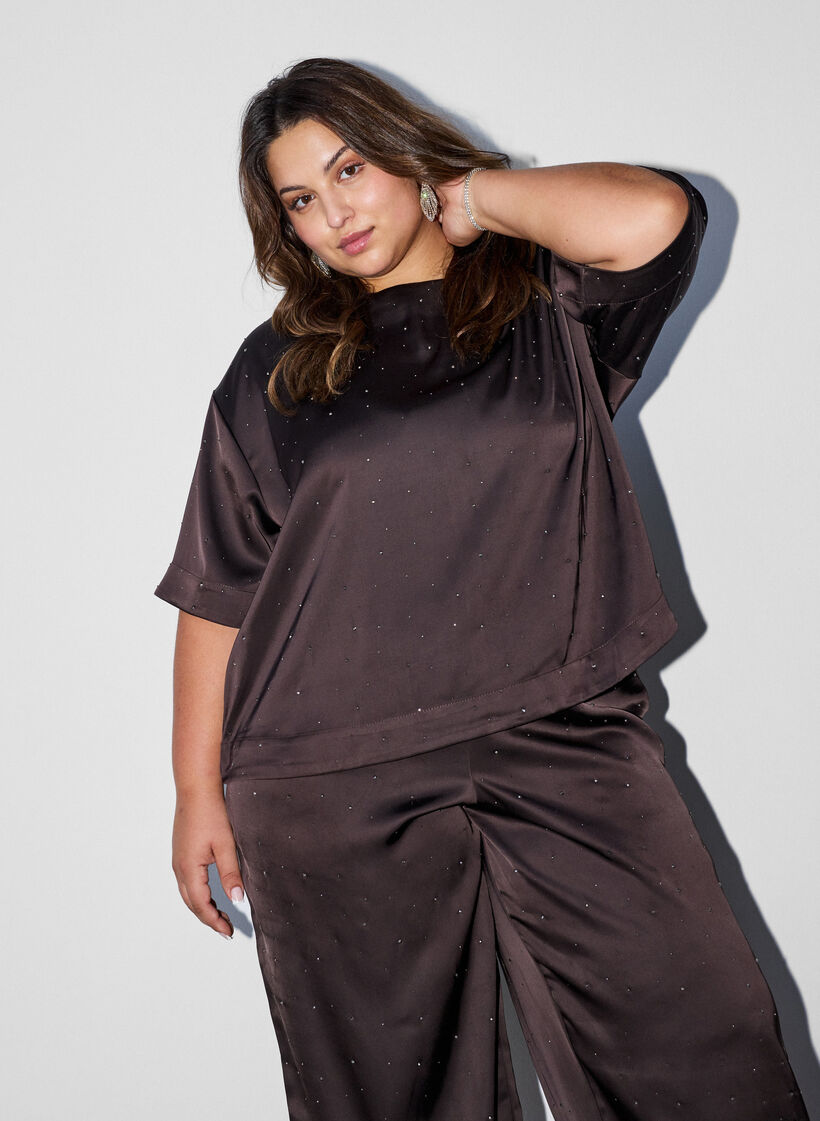 Satijnen blouse met strass en elleboogmouwen, Bruin, Model image number 0