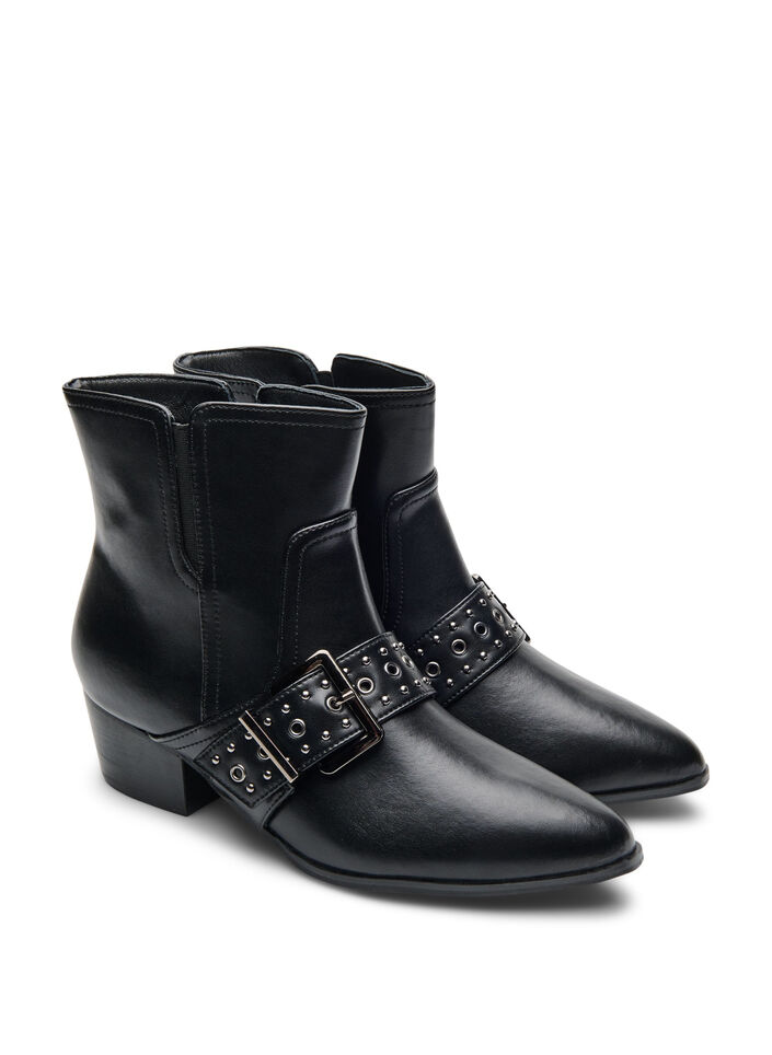 Wide fit - Leren enkellaars met riem en studs, Black, Packshot