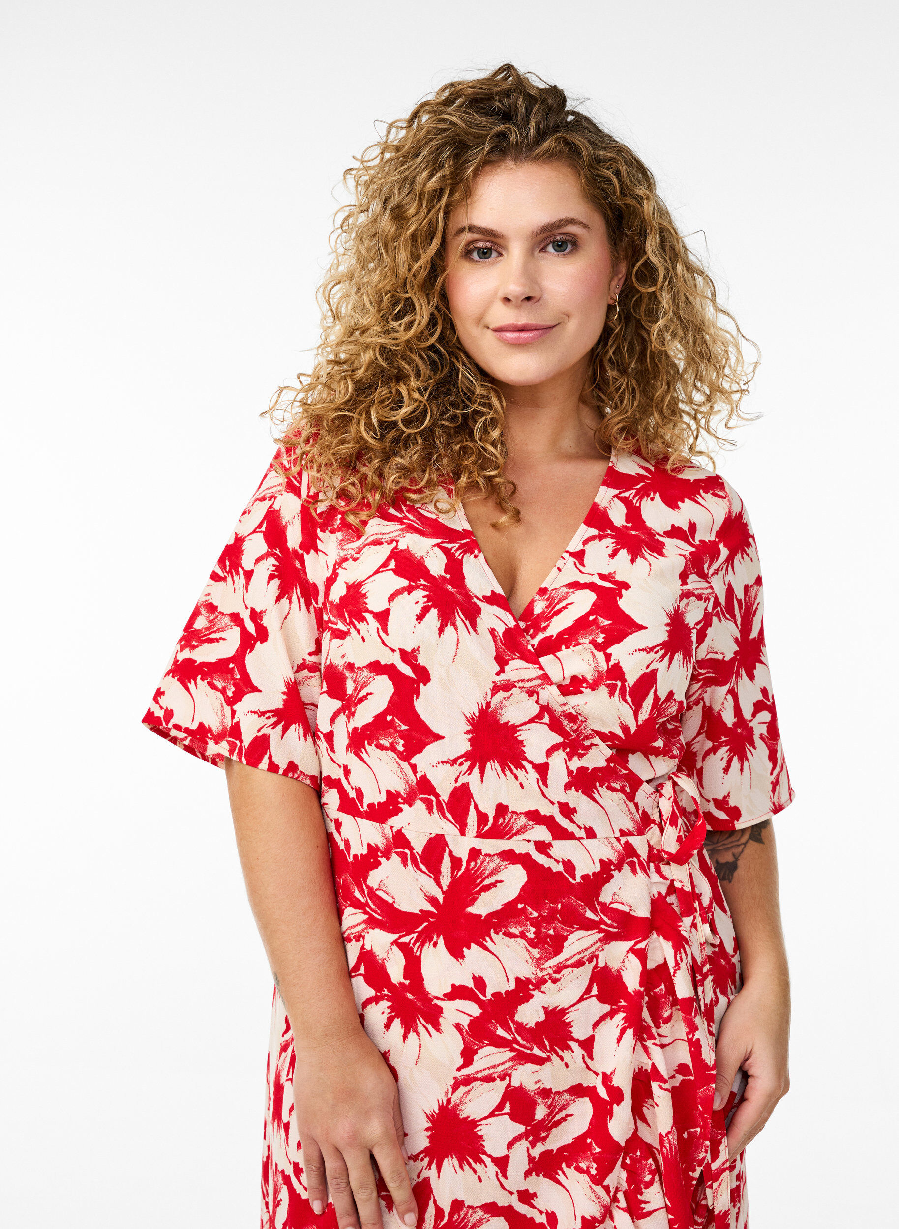 ZizziEffen wikkeljurk met korte mouwen, Rood, Model image number 2