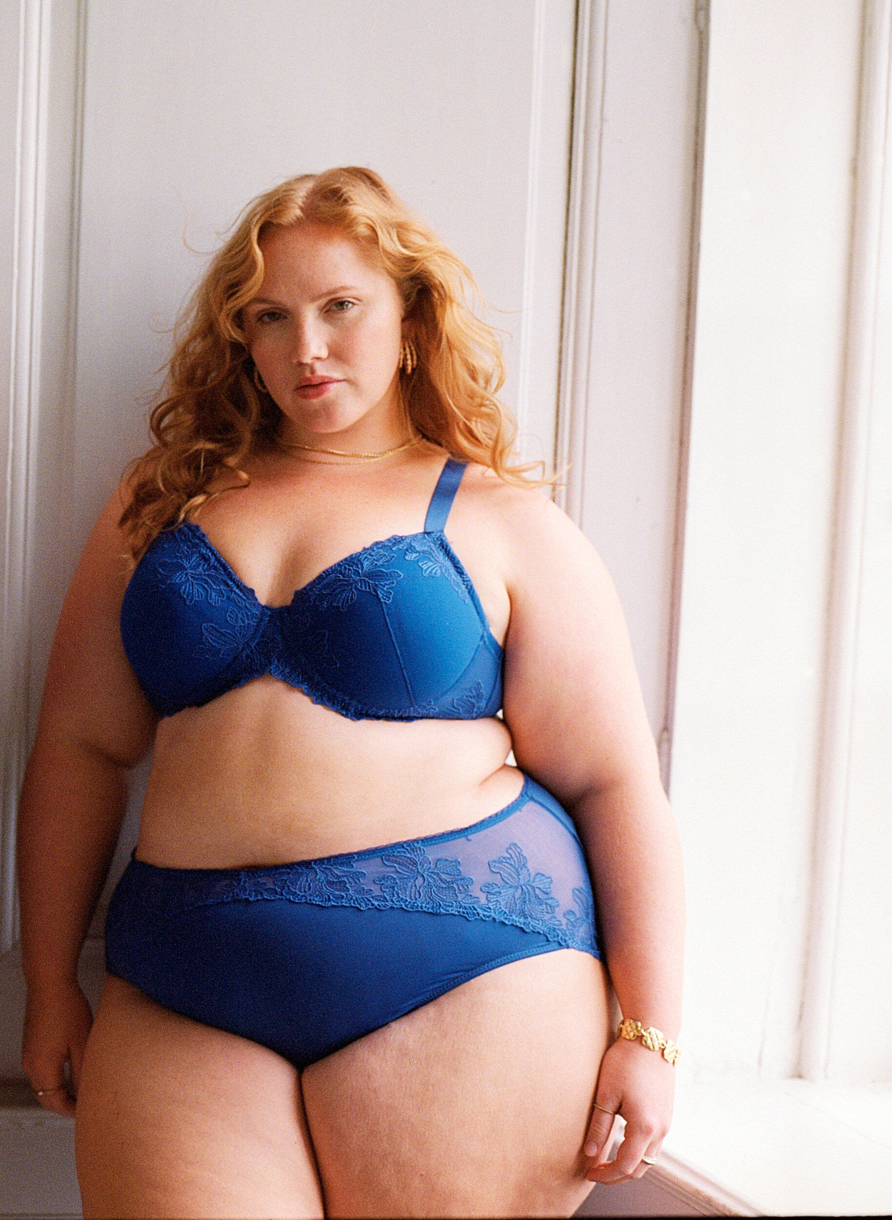 ZizziCulotte en microfibre et &agrave; dentelle florale, Bleu, Image image number 0