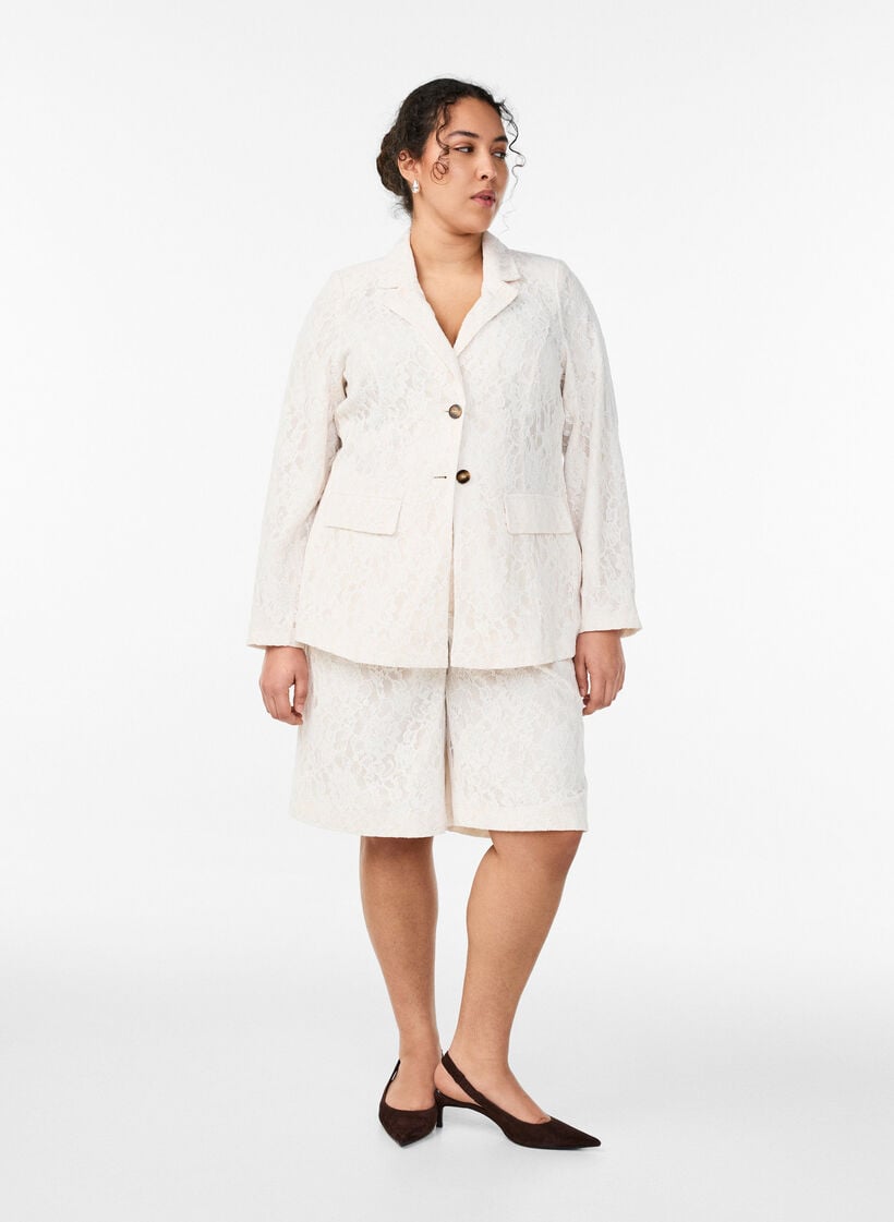 Bermuda shorts van kant met hoge taille, Vanille, Model