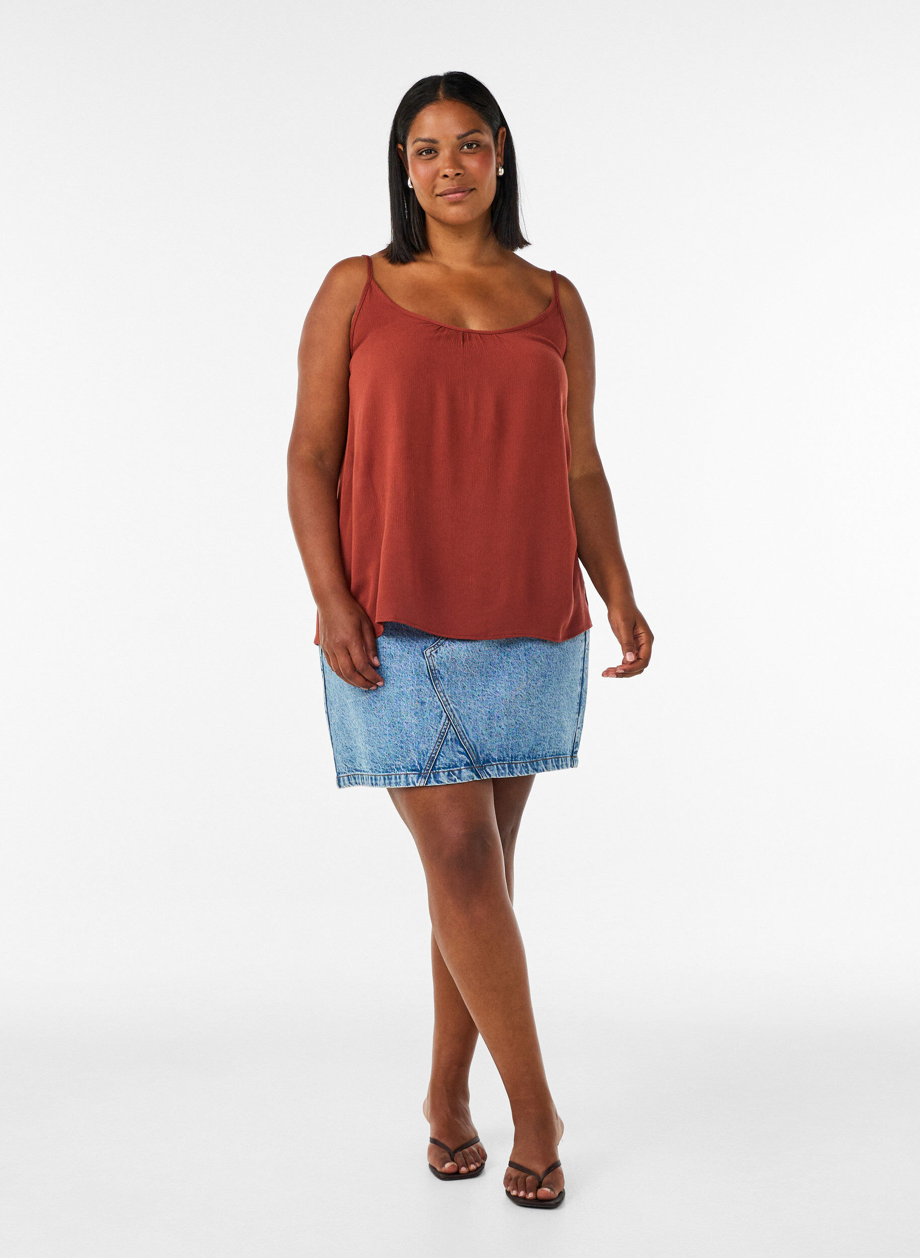 ZizziStrap top in viscose, Rood, Model image number 1