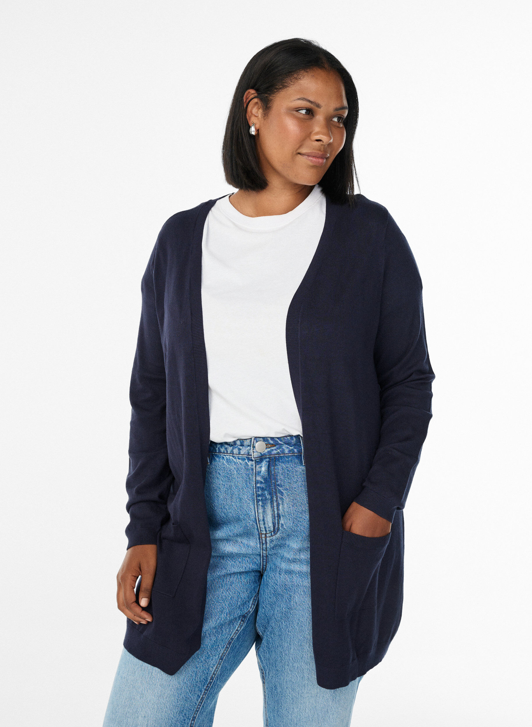 Long cardigan tricot&eacute; dans un m&eacute;lange de viscose, Bleu, Model