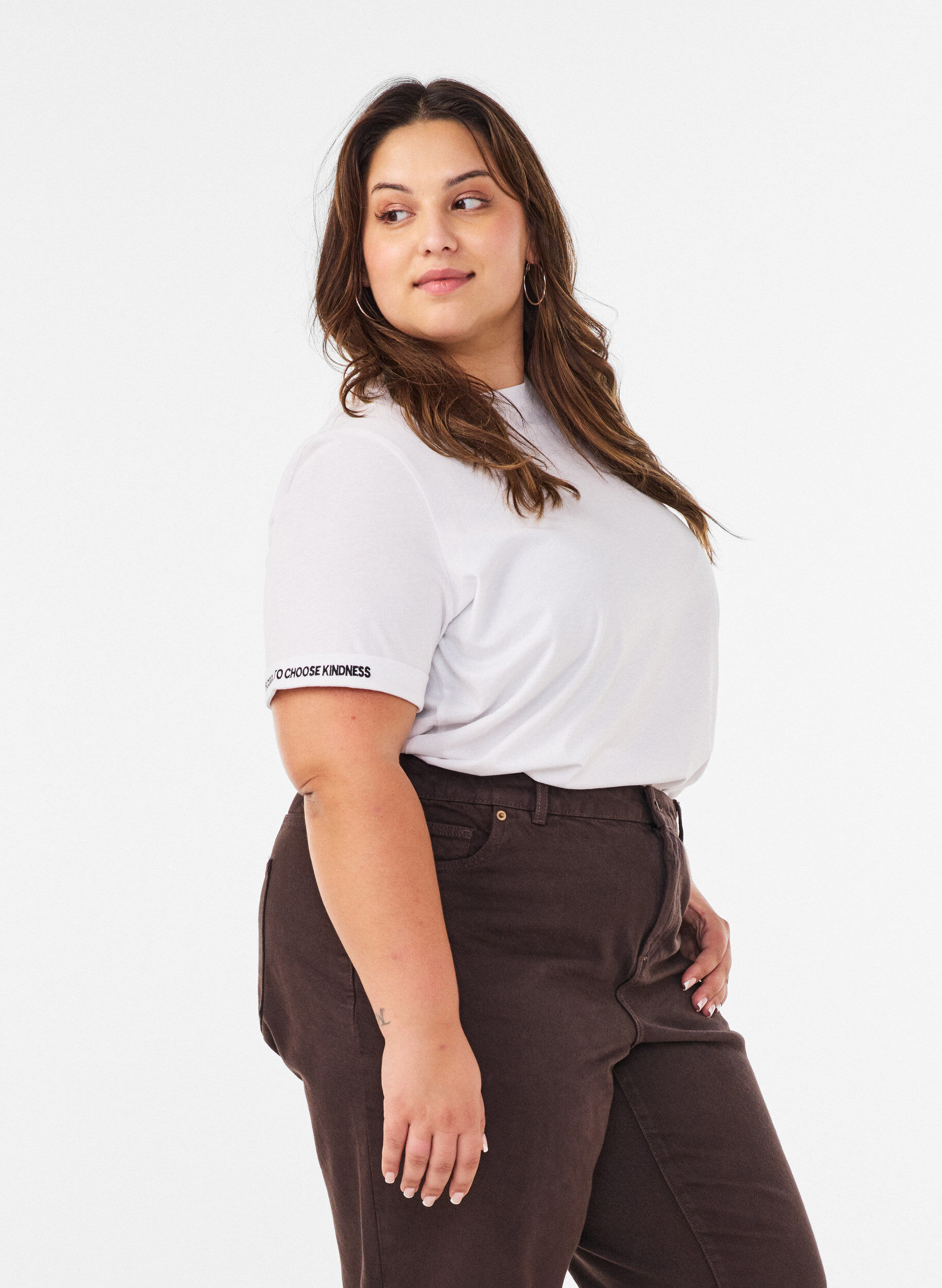 Katoenen T-shirt met geborduurde tekst, Wit, Model
