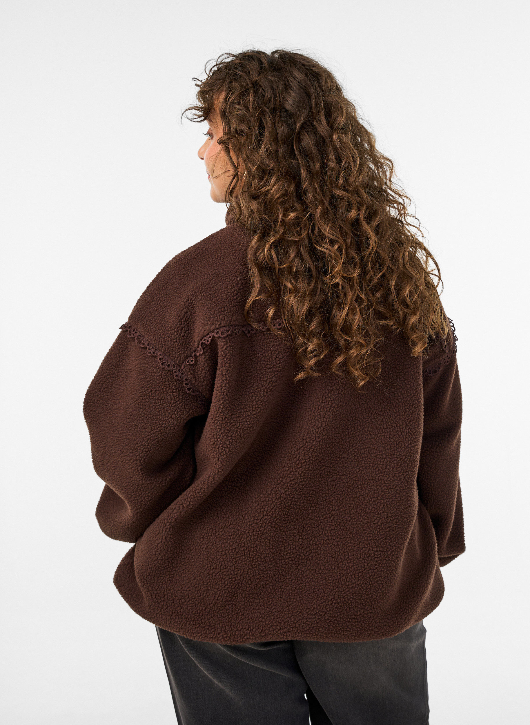 ZizziTeddyjas met broderie anglaise rand en hoge kraag, Bruin, Model image number 2